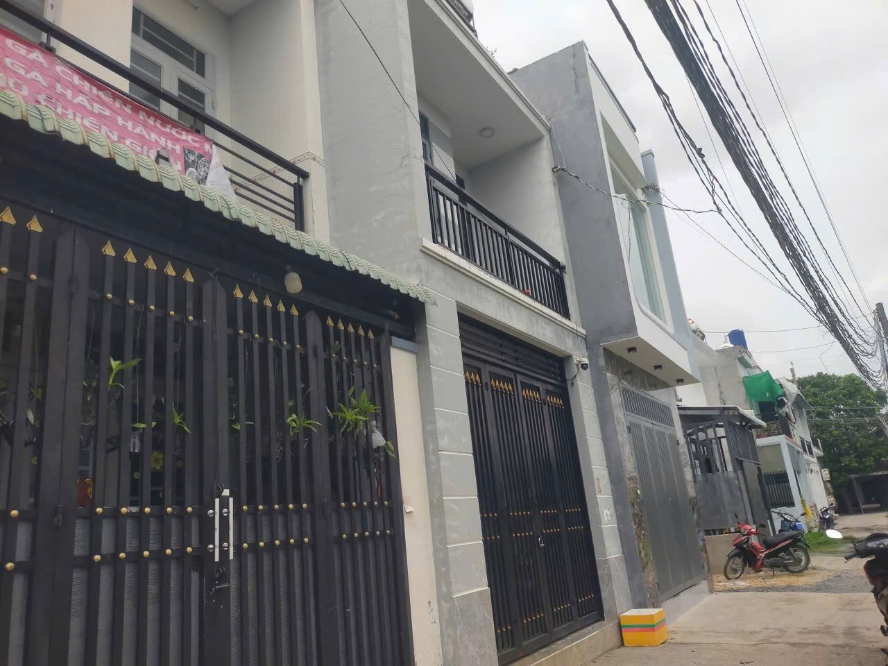 🏡 Nhà 1 trệt 1 lầu đúc – Gần Ngã 3 Mỹ Hạnh

📍 Ấp Tràm Lạc, Mỹ Hạnh Bắc, Đức Hòa
📏 Diện tích: 4x11m
🏠 Kết cấu: 1 trệt 1 lầu đúc, dọn vào ở ngay
🚗 Vị trí đẹp, cách Ngã 3 Mỹ Hạnh chỉ vài phút di chuyển

💰 Giá chỉ 1 tỷ 200 triệu

📞 Liên hệ xem nhà th