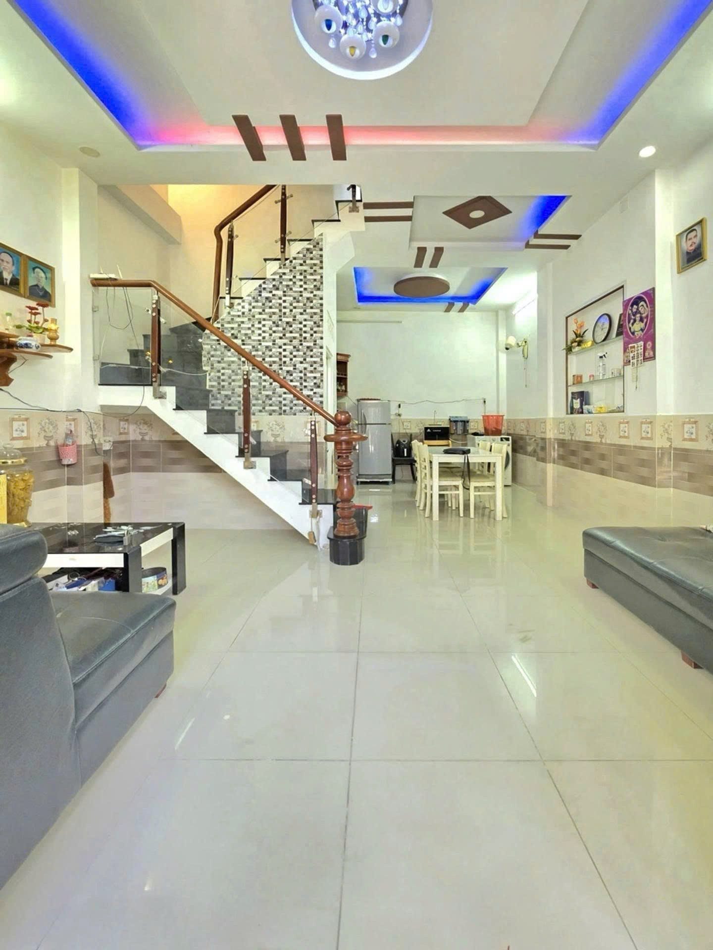CHÍNH CHỦ MUỐN BÁN NHÀ CẦN GIUỘC, LONG AN – GIÁ 2,2 TỶ