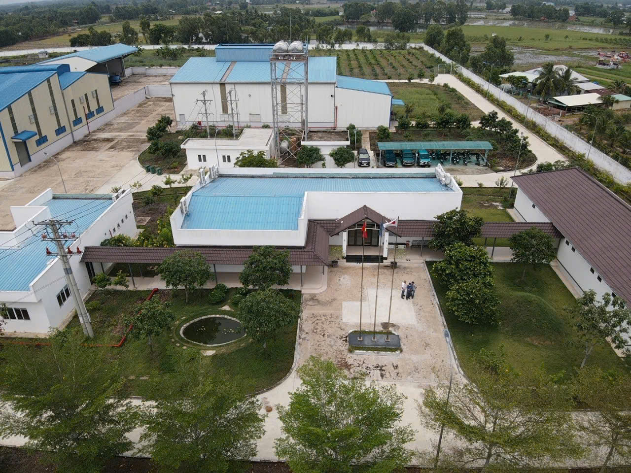 Bán nhà máy thức ăn gia súc, phân bón công nghệ tại Đức Huệ 4.5ha giá 170 tỷ