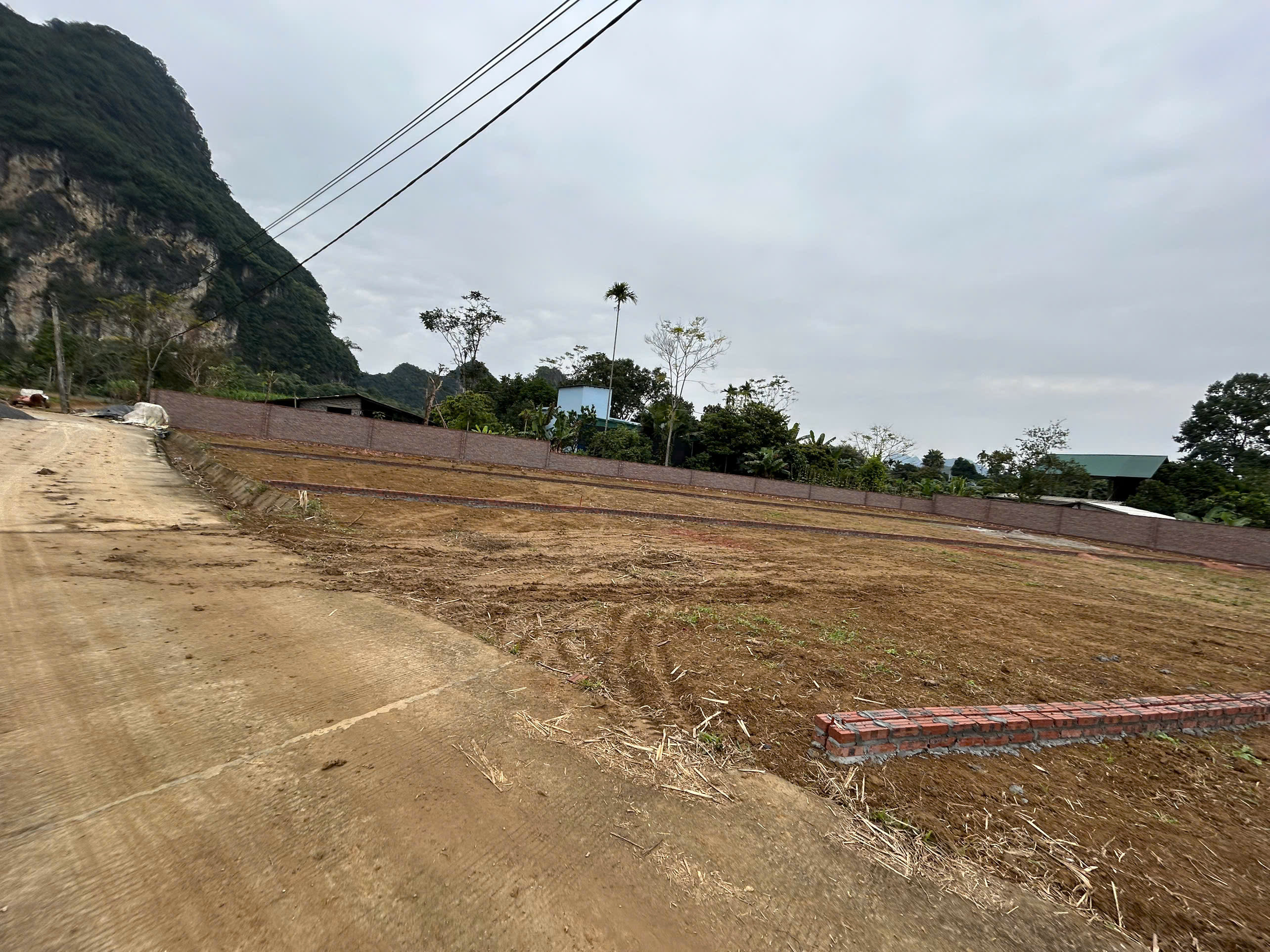 Đất full Thổ Cư giá chỉ vài trăm triệu 1 lô tại Kim Bôi - Hòa Bình