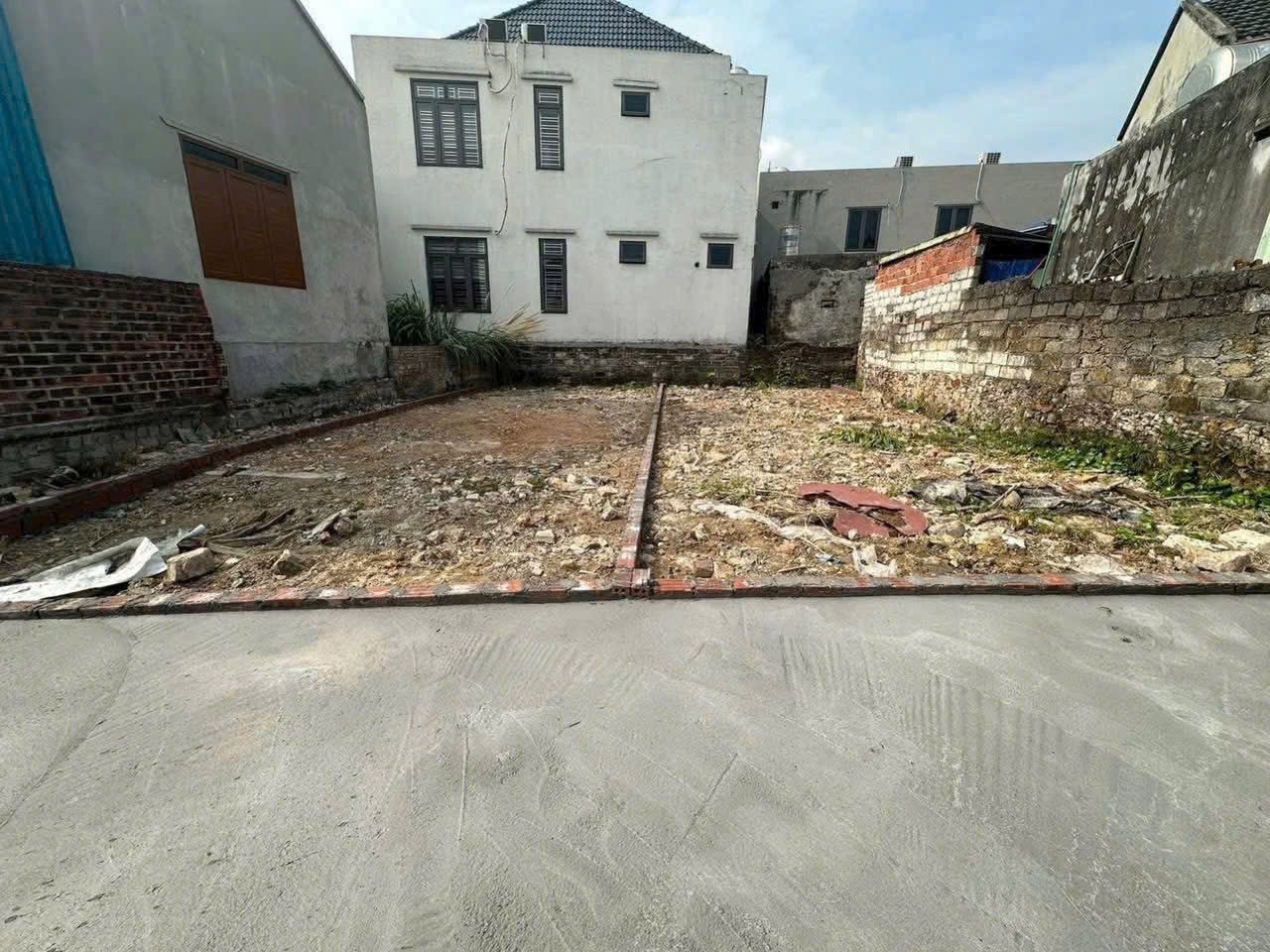 Bán 67 m ngõ xe máy tại Ngũ Lão. Tài chính công nhân . L/h:076.231.9990 em Thúy