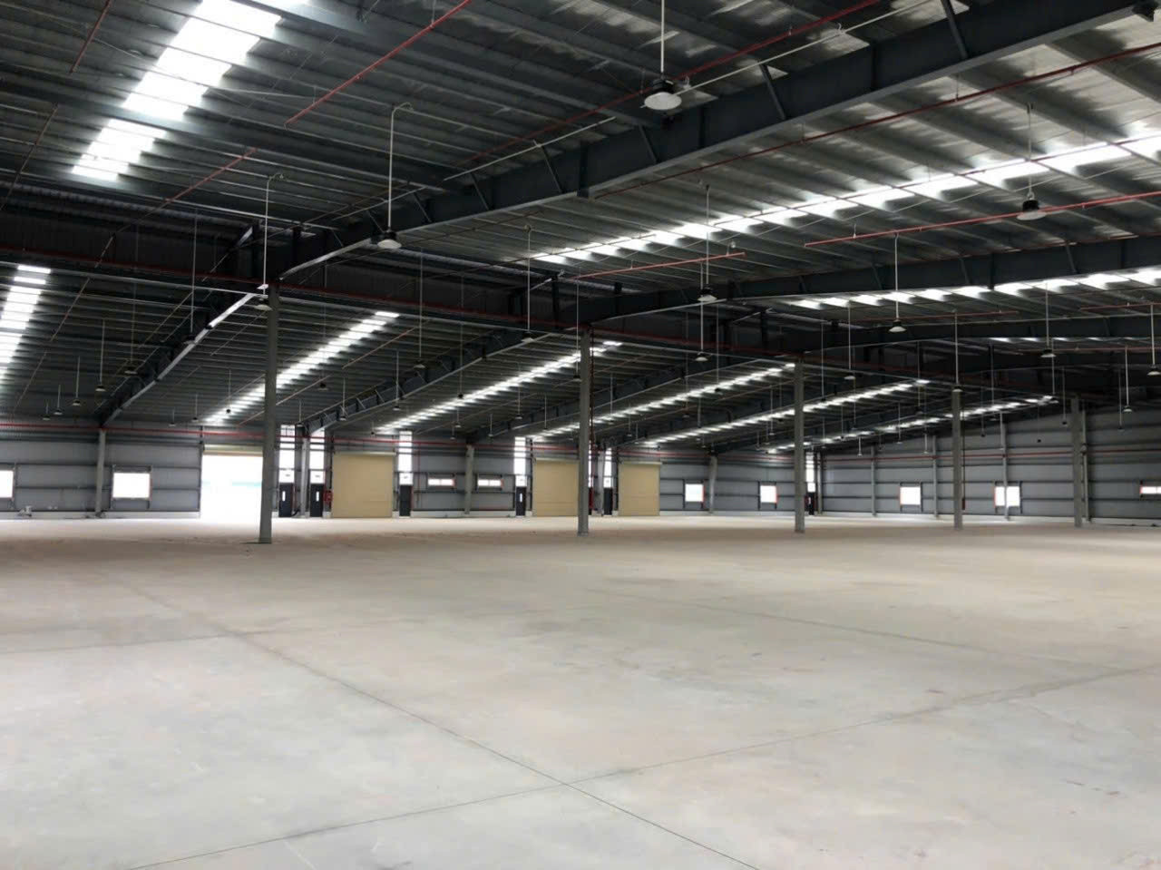 Cho thuê nhà xưởng sát KCN , 2 xưởng 2000m2, 1 xưởng 2890m2, 3 xưởng 3500m2 Xã Nhà Bè TP. Hồ Chí Minh