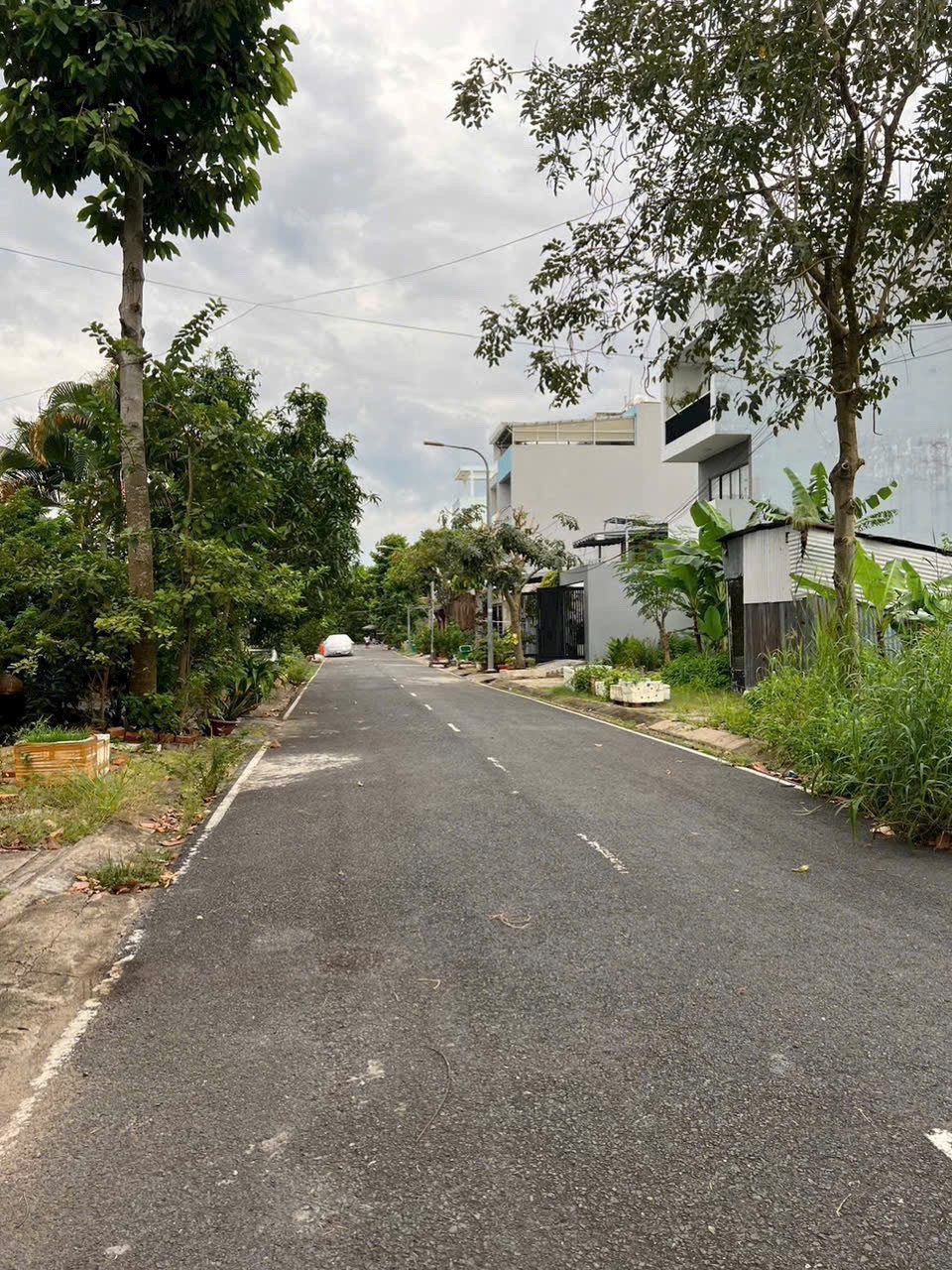 Cần bán LÔ GÓC  1181  nhà bè
