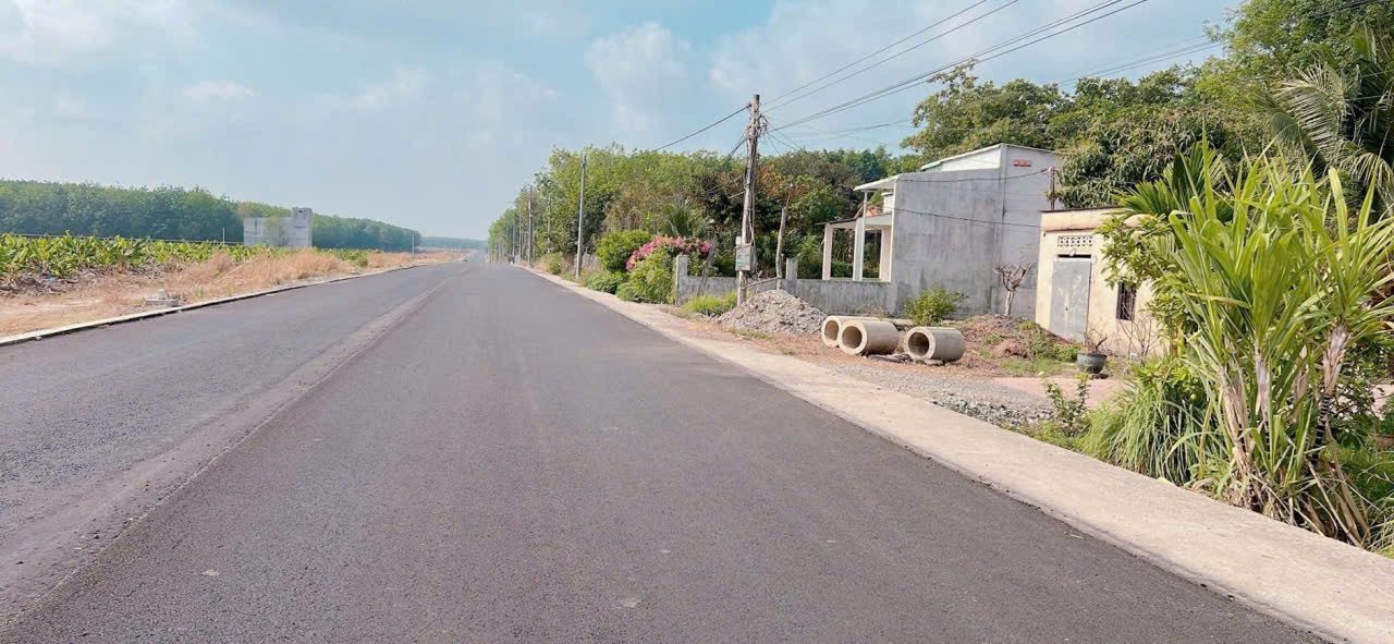 Bán đất 200m² có sẵn 100m² thổ cư ngang 5m giá 545 triệu tại Chơn Thành