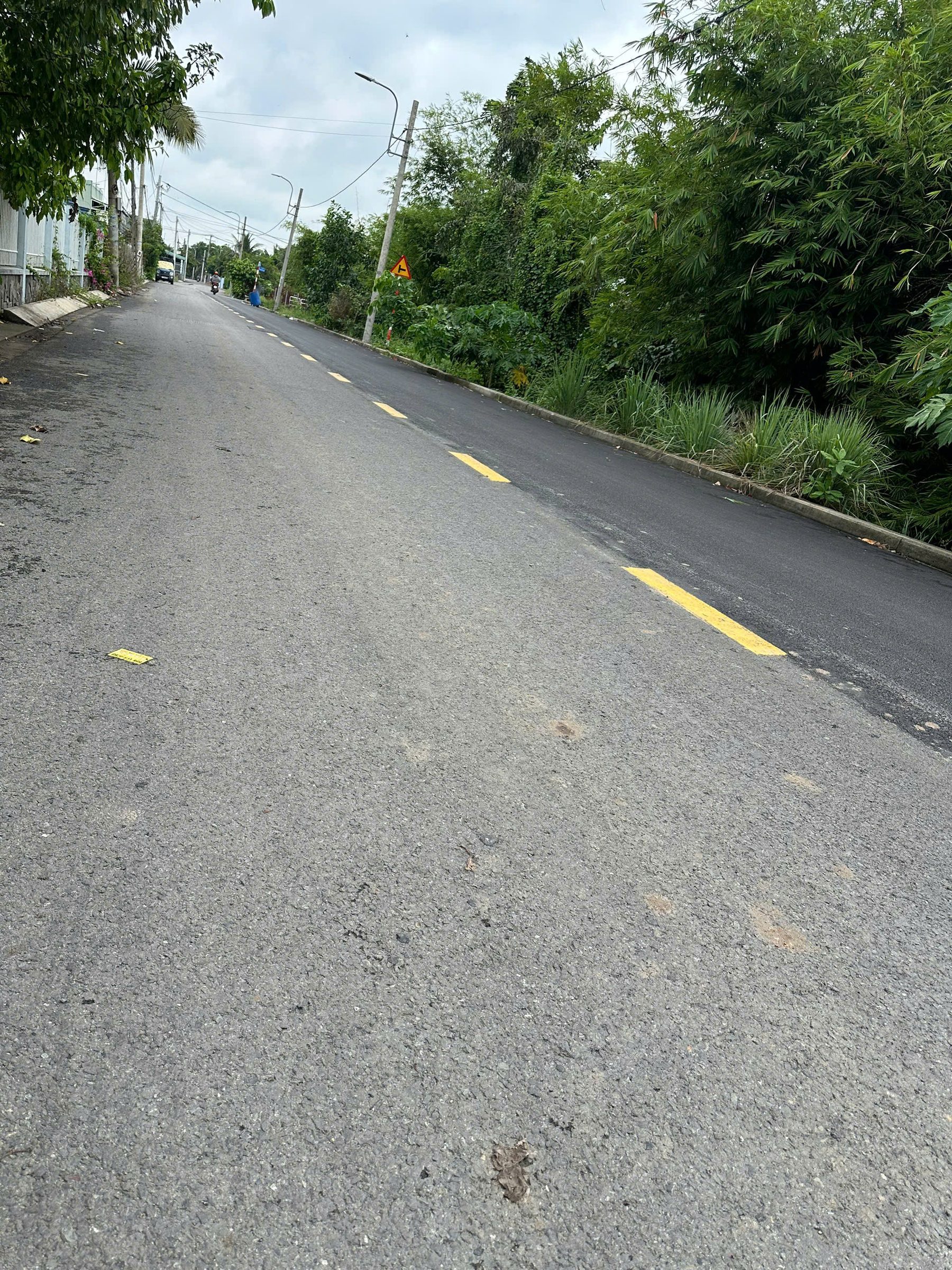Đất 552m2, ngang 32m - Đường xe tải tới đất - Giá 8,9 tỷ - Nhị Bình, Hóc Môn