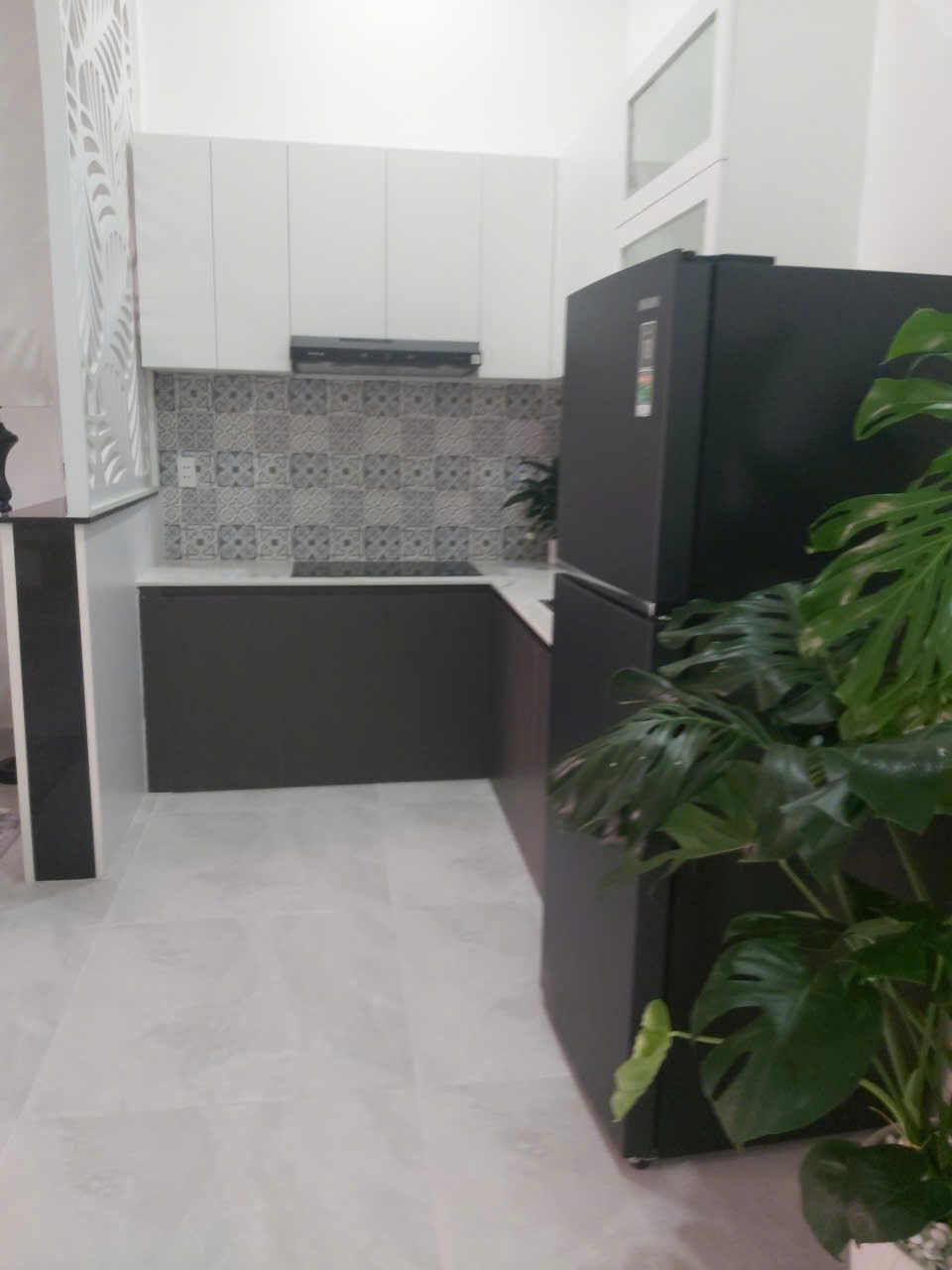 Bán nhà sổ hồng riêng, giá 4,6 tỷ 2PN, 2WC, diện tích 80,3M2 5M*16M, liên hệ 0919089456