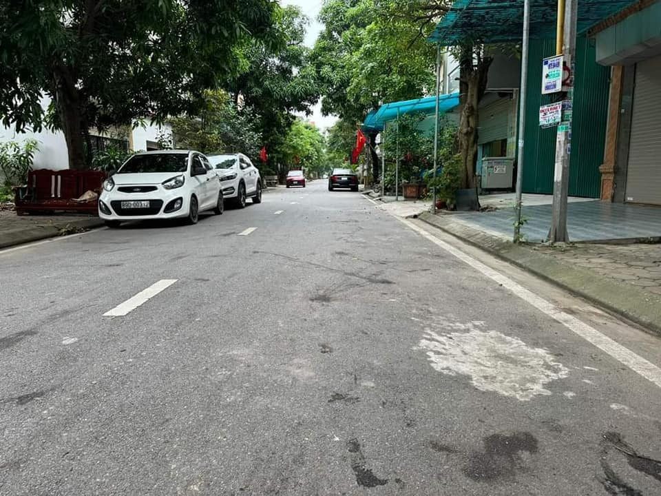 CHÍNH CHỦ 75M KHU DÂN CƯ 113 NHƯ QUỲNH CỦA NGÕ KẾT NỐI THỦ ĐÔ: 0835459289