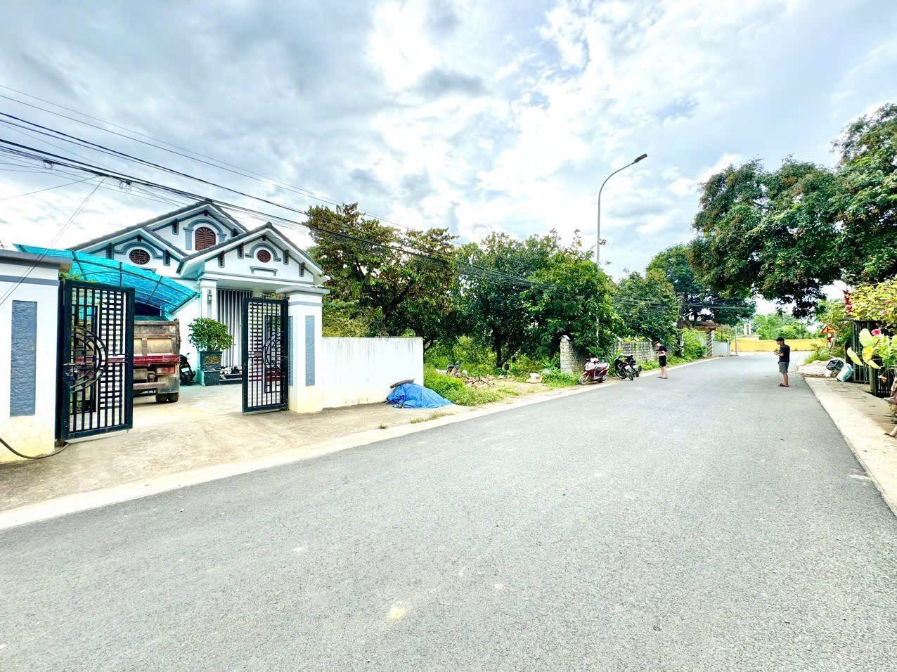 214m - mặt tiền KD 8m - đường liên xã - gần KCN Nhuận Trạch, Lương sơn - giá đầu tư