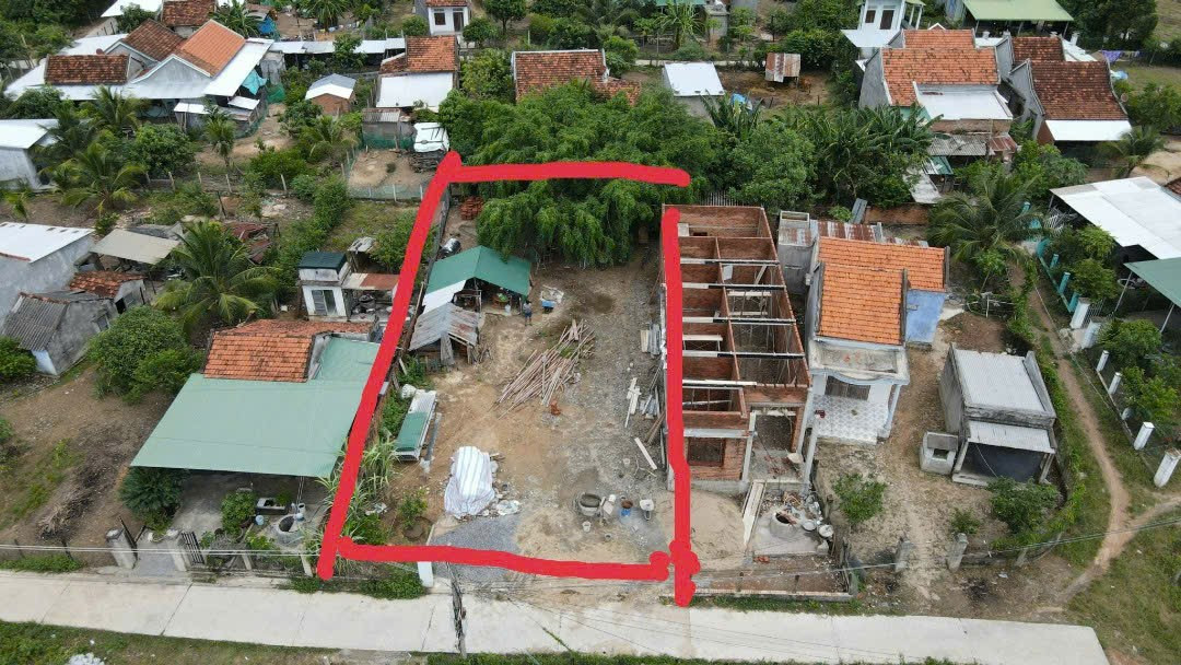 Lh 0938.156.791 Hiếu 
Bán đất full thổ cư, dt 402m2. Thôn 2 Ninh Sơn Ninh Hòa Khánh Hòa.