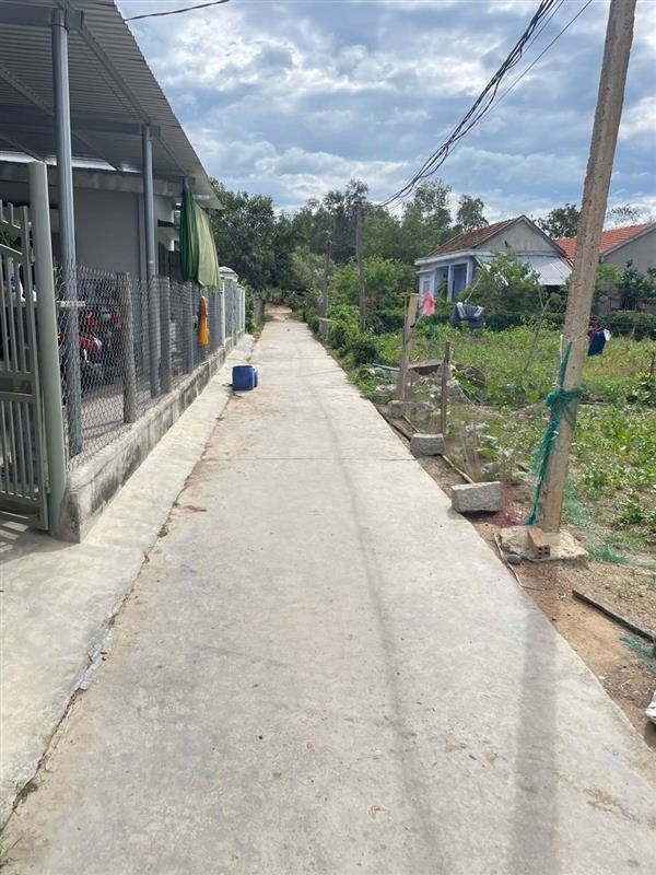 CHÍNH CHỦ BÁN ĐẤT TẶNG NHÀ,
THÔN 2, XÃ NINH SƠN, TX NINH HÒA.