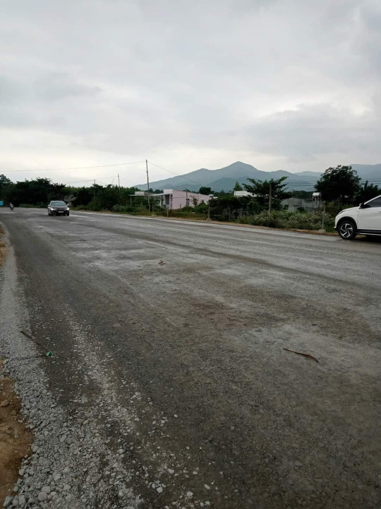 0938113403 Đất thổ cư mặt đường nhựa QL26