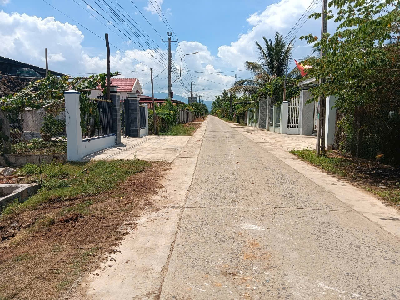 0938.113.403 Chủ cắt lỗ mua 1ty350 hạ bán nhanh mùa WC giá 1ty1 đất full 100% thổ cư Ninh Thọ khu kinh tế Nam Vân Phong z682