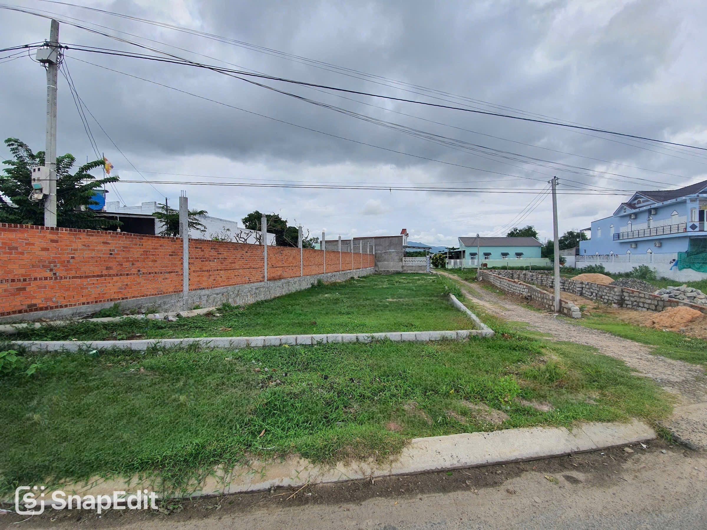 Bán đất 300m² full thổ cư ngang 10m giá 3.5 tỷ tại Xã Phan Rí Cửa