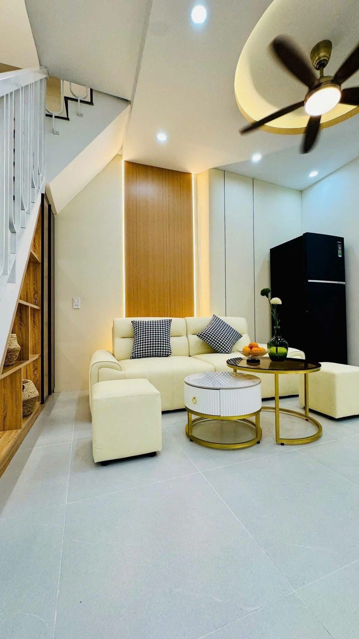 BÁN NHÀ 1 TRỆT 2 LẦU TẠI BÌNH CHÁNH – NHÀ ĐẸP, GIÁ TỐT, VÀO Ở NGAY
