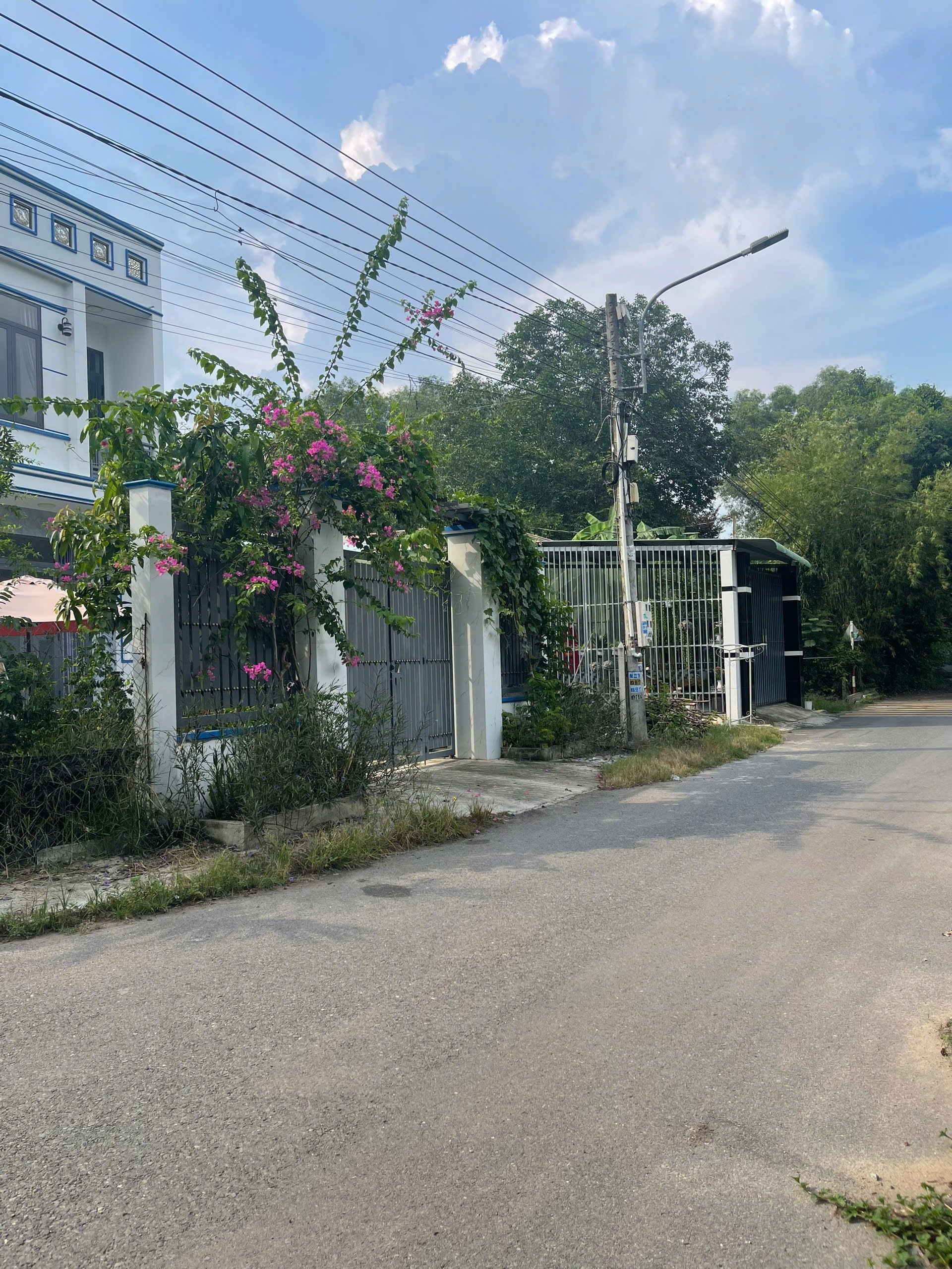 Bán đất Phú An Bến Cát 10x57, 300 m2 thổ cư giá 3ty600
