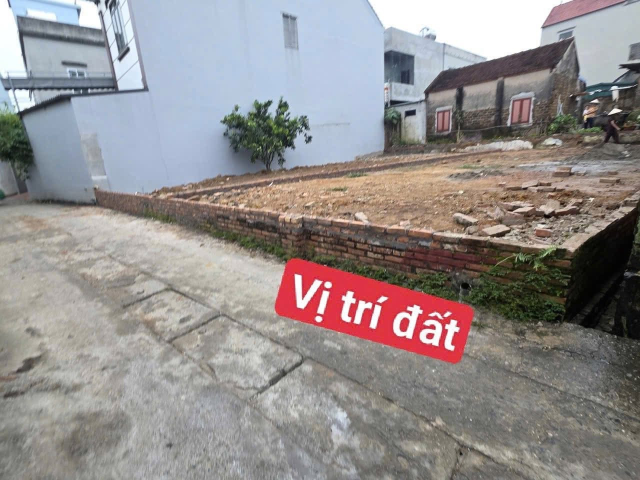 Chính chủ bán gấp 100m² full thổ cư ngang 5m giá 2.8 tỷ tại thôn 4 Xã Phú Cát trung tâm Hoà Lạc