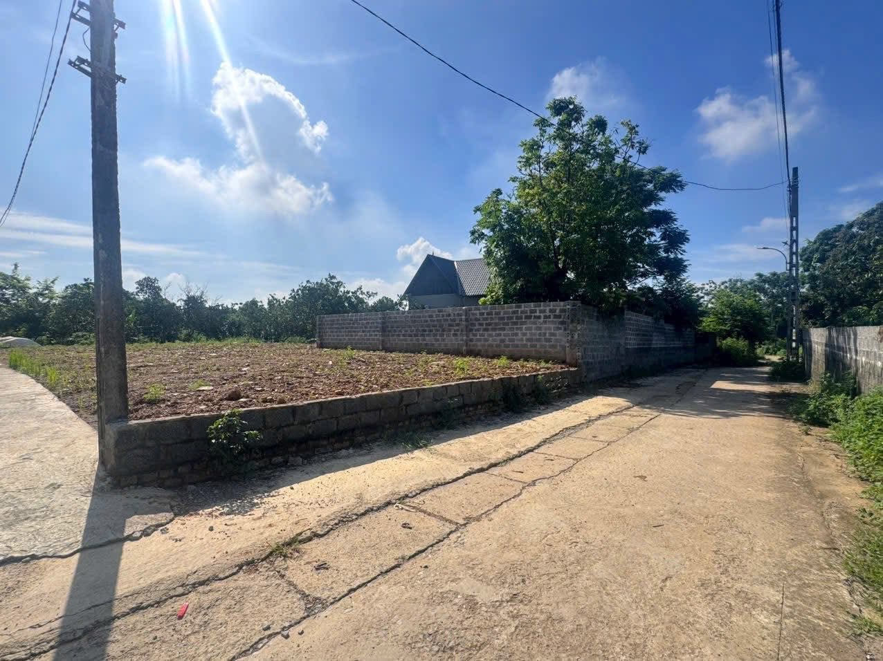 Trung tâm xã Phú cát, dân cư đông, tiện ích đầy đủ.0982479563