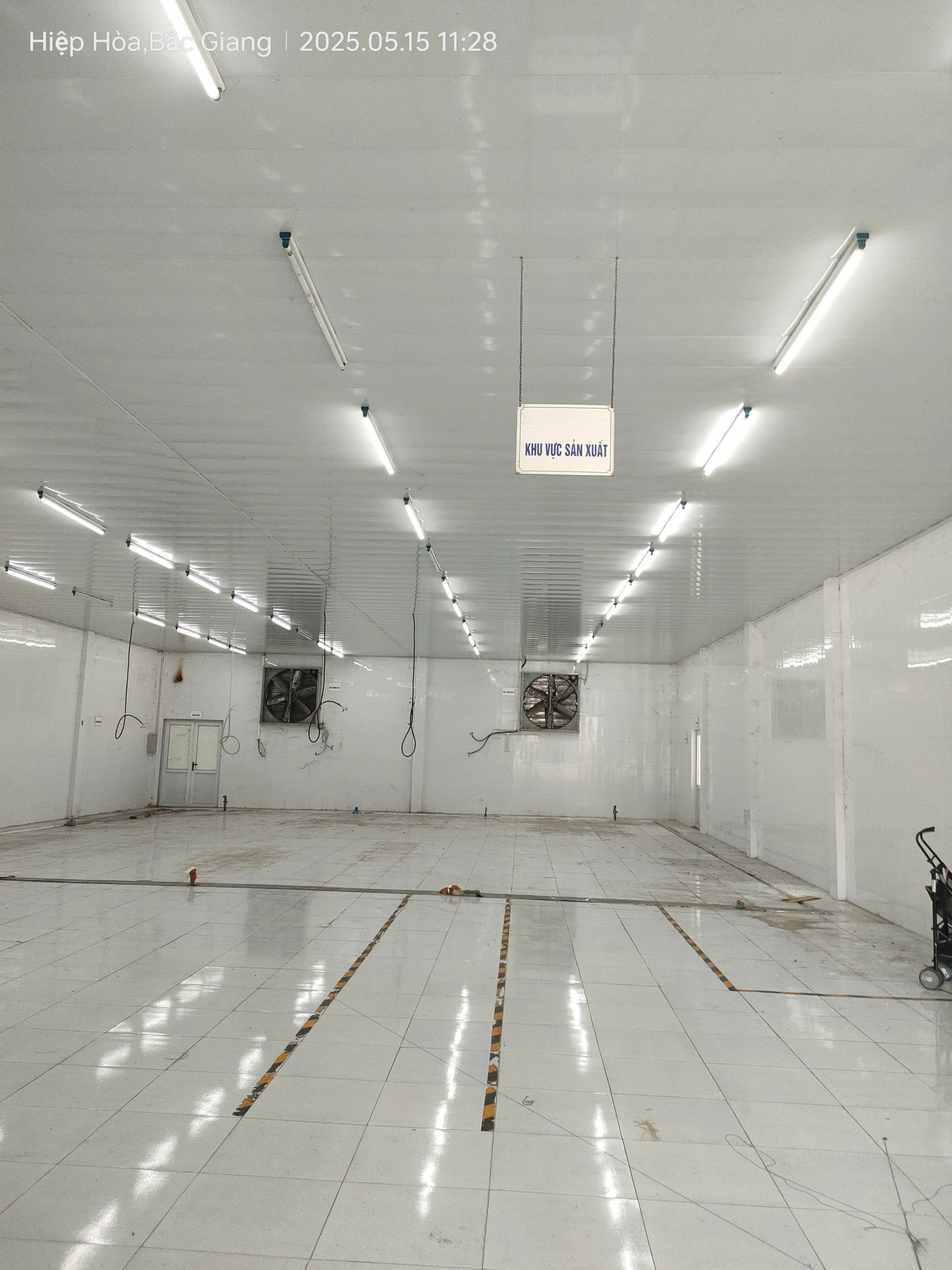 Hàng kín chưa lên sàn  mặt phố Nguyễn Văn Giáp 300m, 1.5 tầng, mặt tiền 10m, 2.7 tỷ Mỹ Đình.
