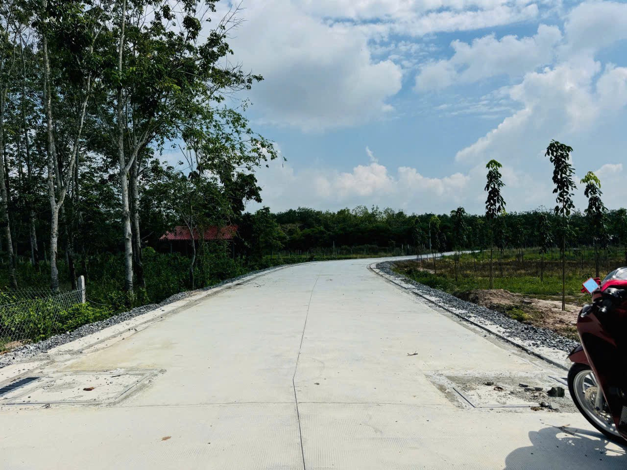 Bán 2lô liền kề có thổ đường Trung lập
Xã phú mỹ hưng giá ngợp