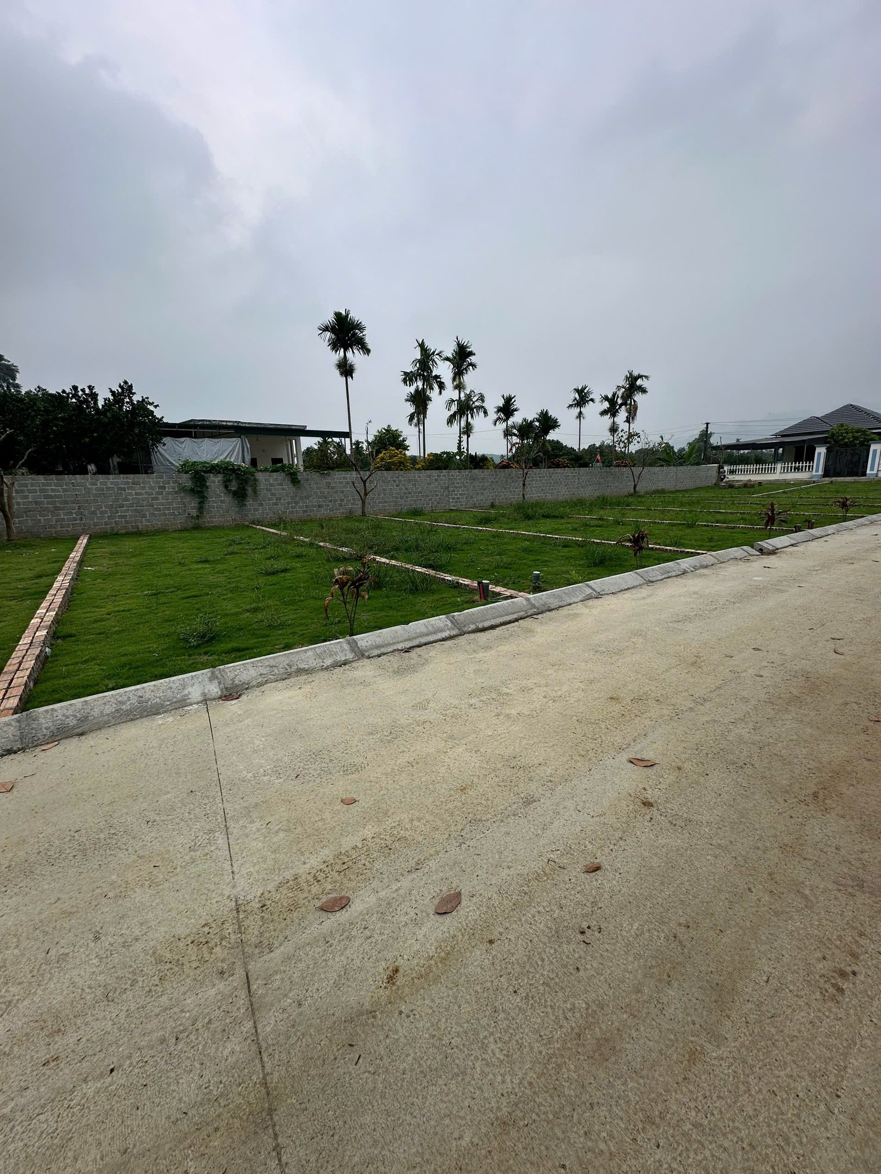 🔥 NHỈNH 400 TRIỆU – CÓ NGAY ĐẤT FULL THỔ CƯ NẰM GIỮA KCN VÀ UTOPIA RESORT - ĐƯỜNG CHẠY QUANH ĐẤT - KHÔNG KHÍ TRONG LÀNH - AN SINH TUYỆT ĐỈNH