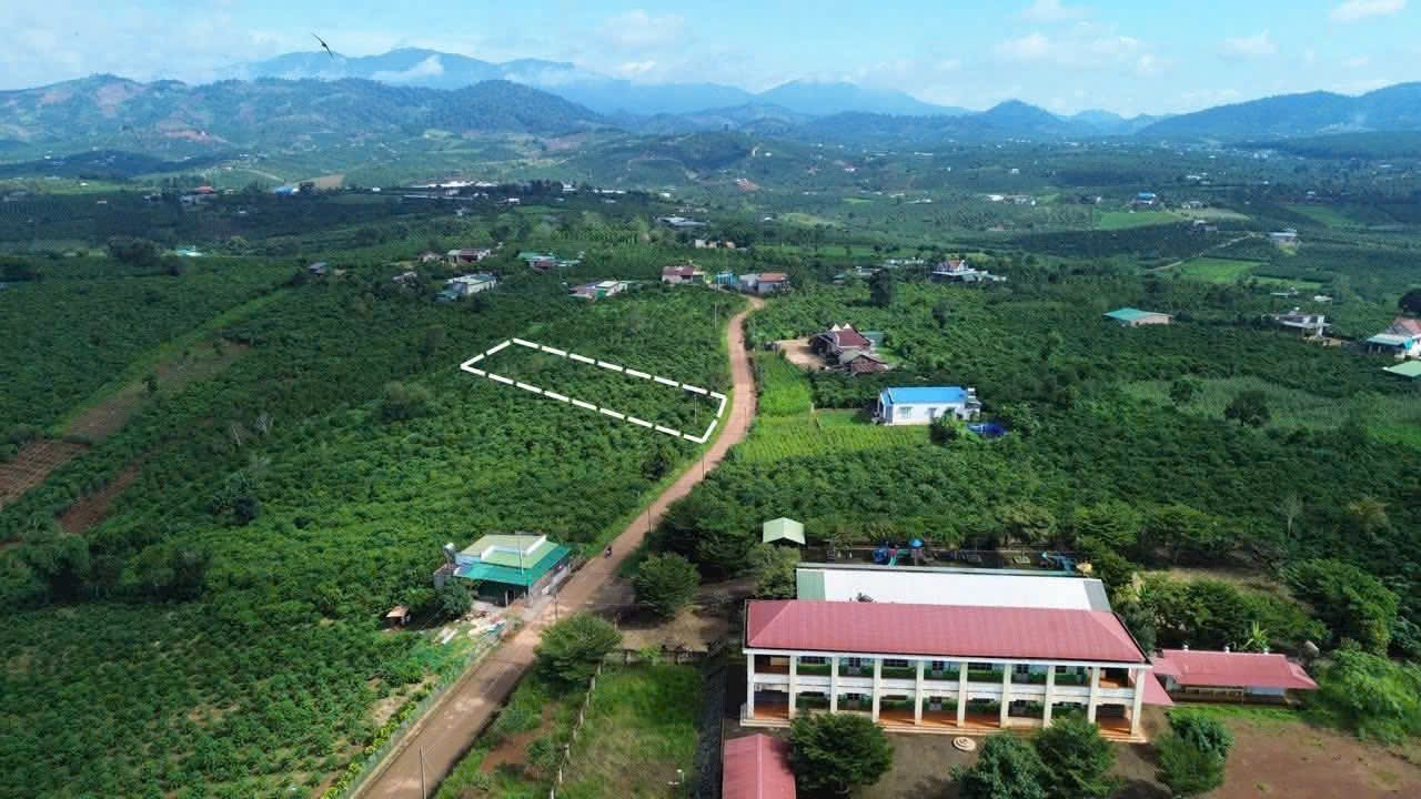 CÒN ĐÚNG 1 LÔ – 1000M2

Giá: 699TR ✅✅
Diện tích: 1000m2 sẵn thổ cư

- Khu dân cư hiện hữu, đối diện trường học
- Cách tỉnh lộ 725, UBND, chợ chỉ hơn 1km
- Khí hậu quanh năm mát mát mẻ

Phúc Thọ, Lâm Hà, Lâm Đồng