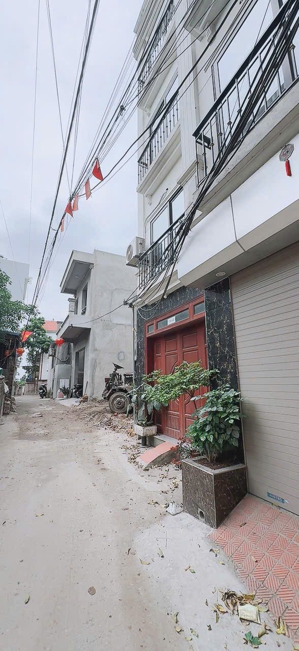 Cần bán 87m2 Phụng Châu, đường thông ô tô, giá nhỉnh nhẹ 4x triệu/m2.