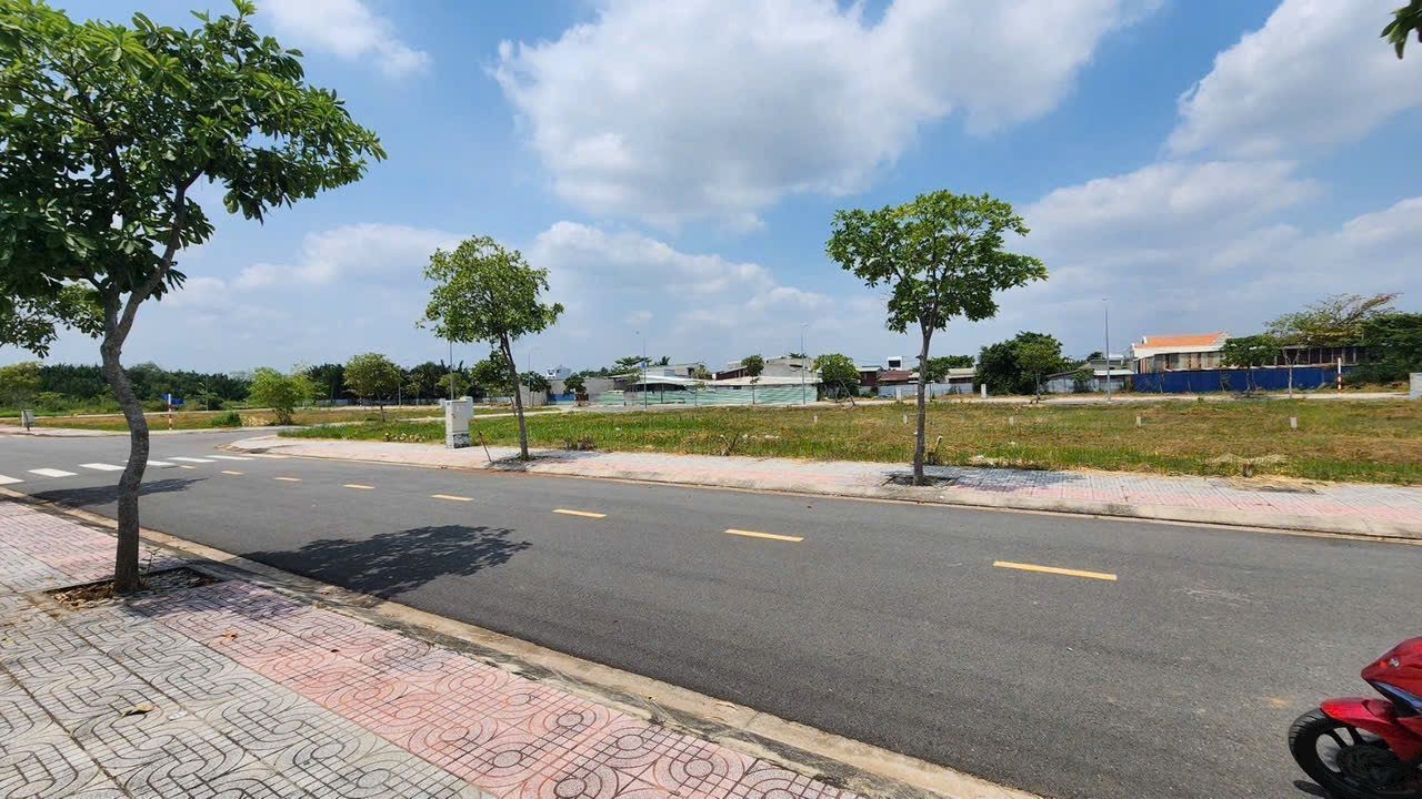 👉Bán đất sổ đỏ mặt tiền đường 13m khu dân cư Đào Sư Tích