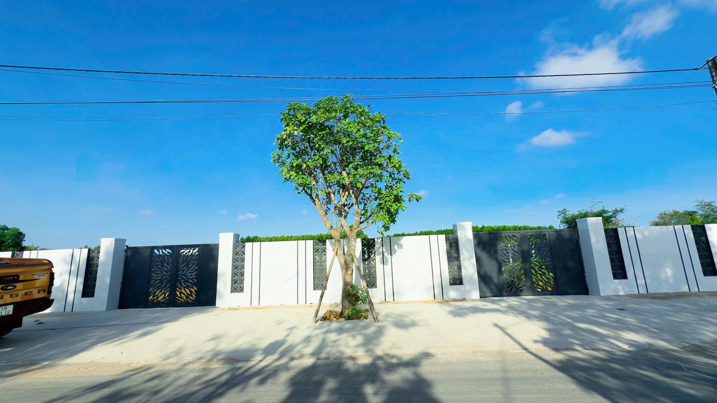 Bán nhanh đất biệt thự MT Nguyễn Huệ Xã Đất Đỏ TP HCM 512m2,11m x 46m sẵn 80m2 thổ cư;tặng hàng rào trị giá 100tr