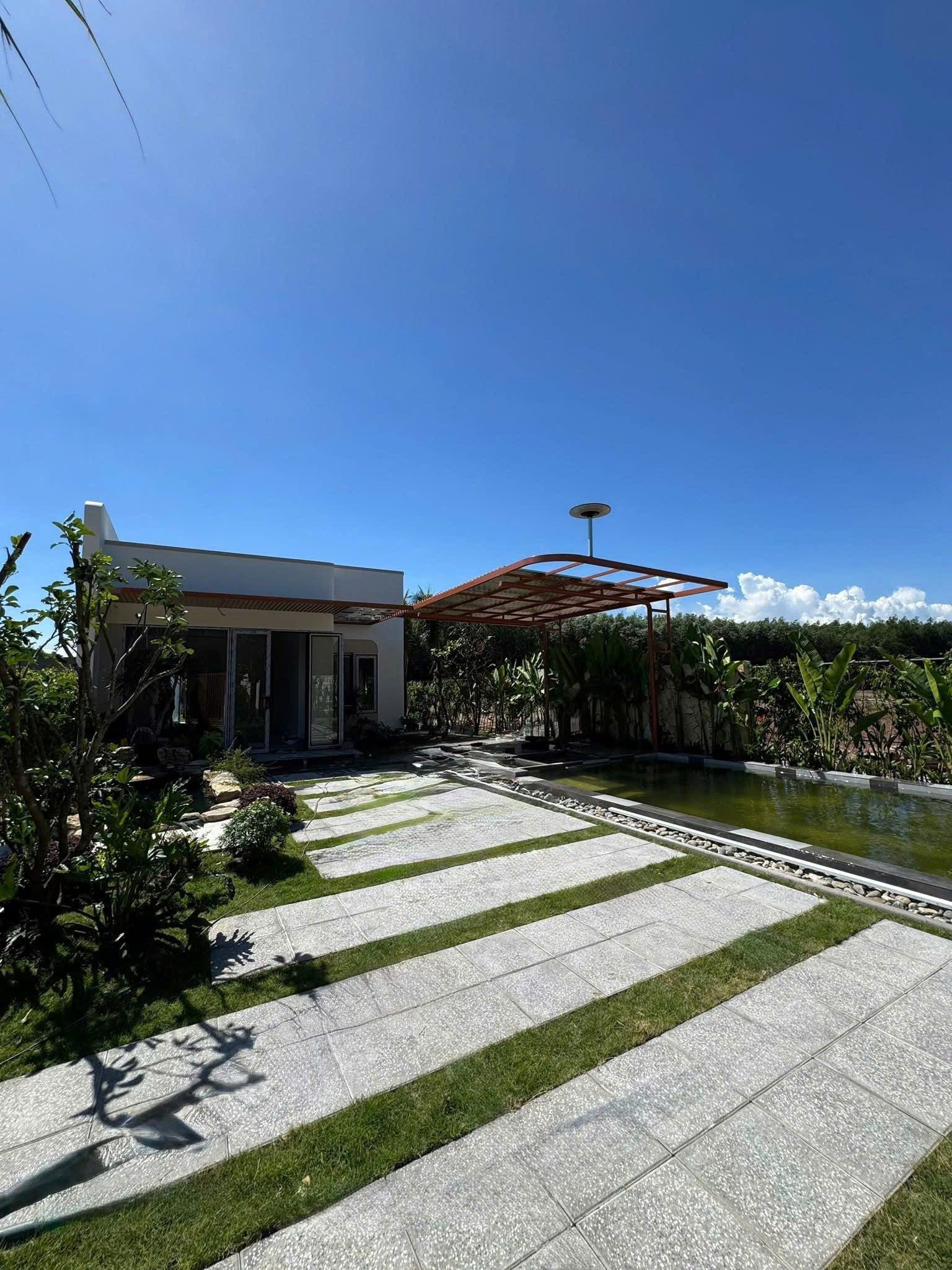 Bán nhà vườn nghĩ dưỡng hoàn thiện vào là ở, 420m2 đầy đủ nội thất giá 4 tỷ quá rẻ