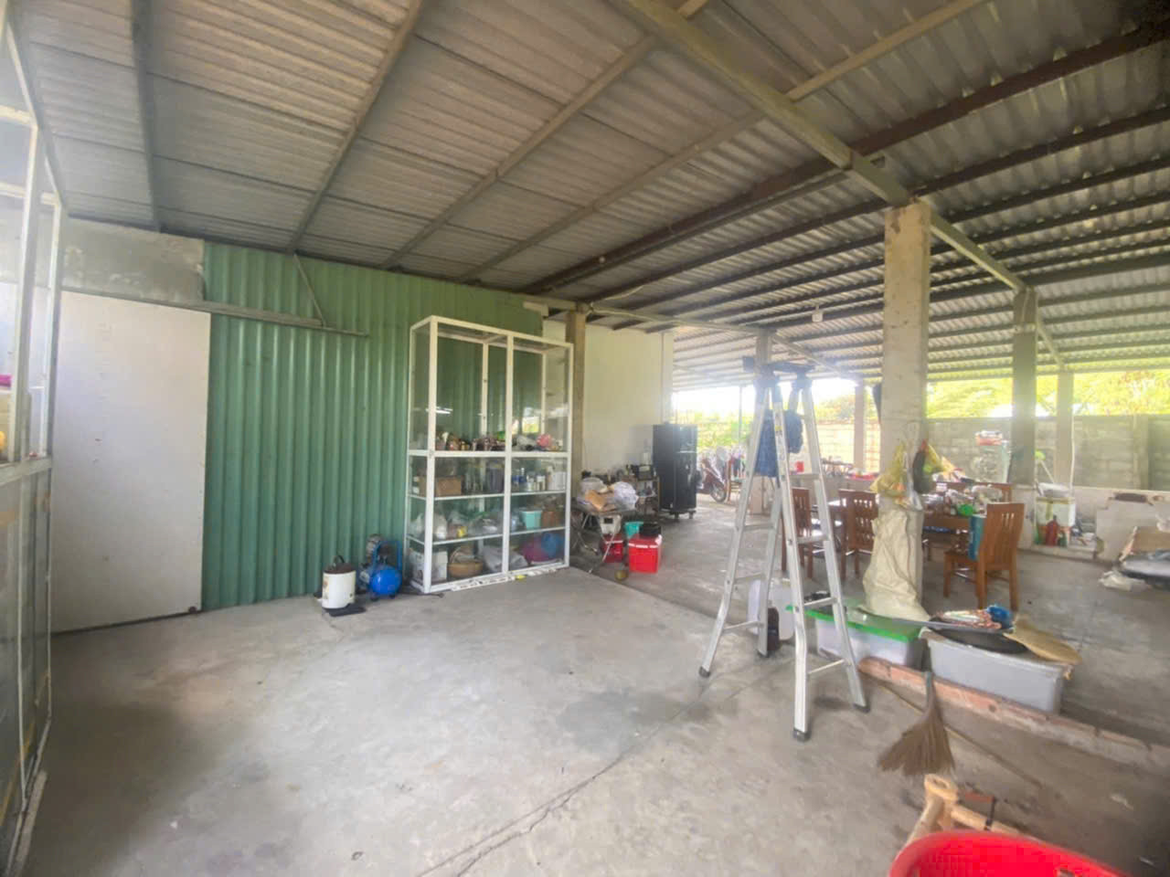 Nhà xưởng đường nhựa xã Phước Vĩnh An tổng dt 2800m2 chưa thổ ( xưởng 1000m2) giá 9,5 tỷ