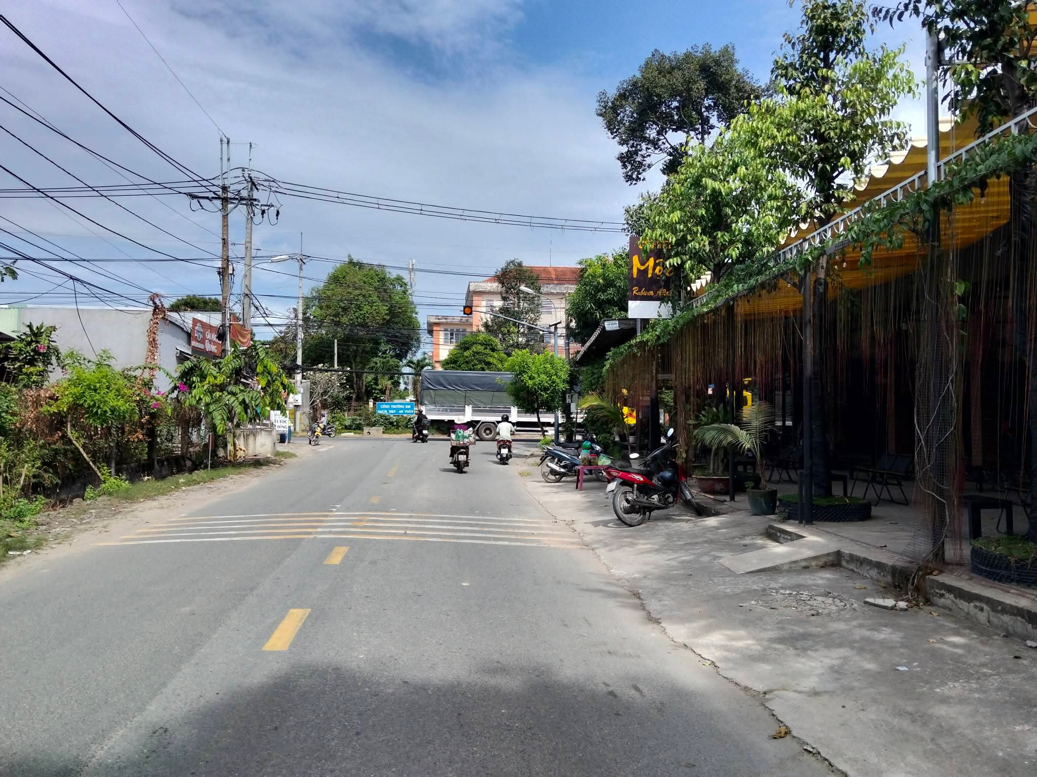 Bán lô đất đẹp mặt tiền nhựa trung tâm xã Phước Vĩnh An Củ Chi TPHCM, DT: 5,5x16m.