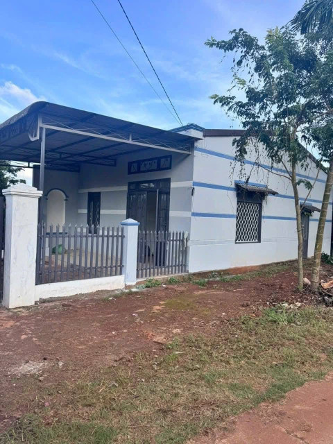 Bán đất 2445.7m² giá 2.3 tỷ Xã Pơng Drang