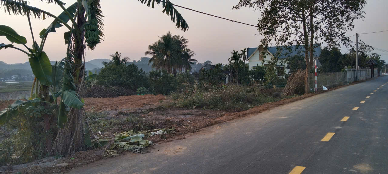 Đất mặt đường View hồ, mặt đường nhựa lô góc