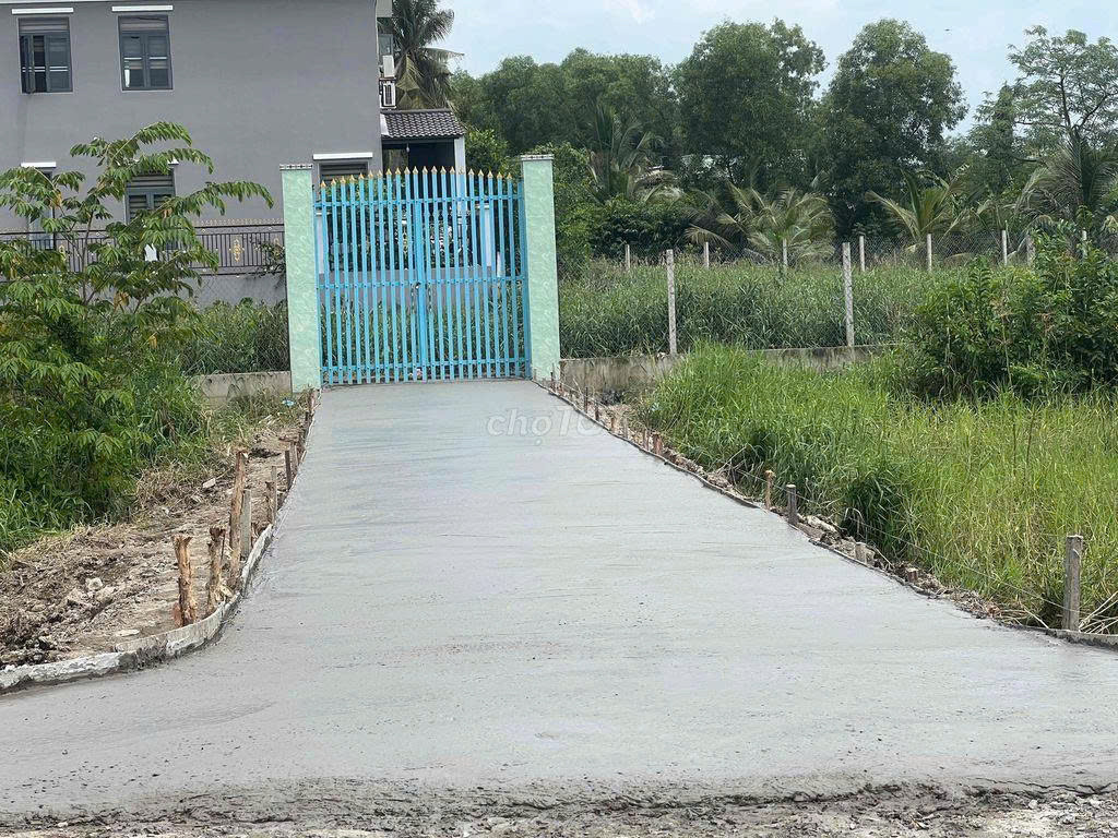 CHO THUÊ MẶT BẰNG ĐẤT TRỐNG 1800M2 MẶT TIỀN Đ.NGUYỄN VĂN LONG, XÃ QUY ĐỨC, BÌNH CHÁNH
