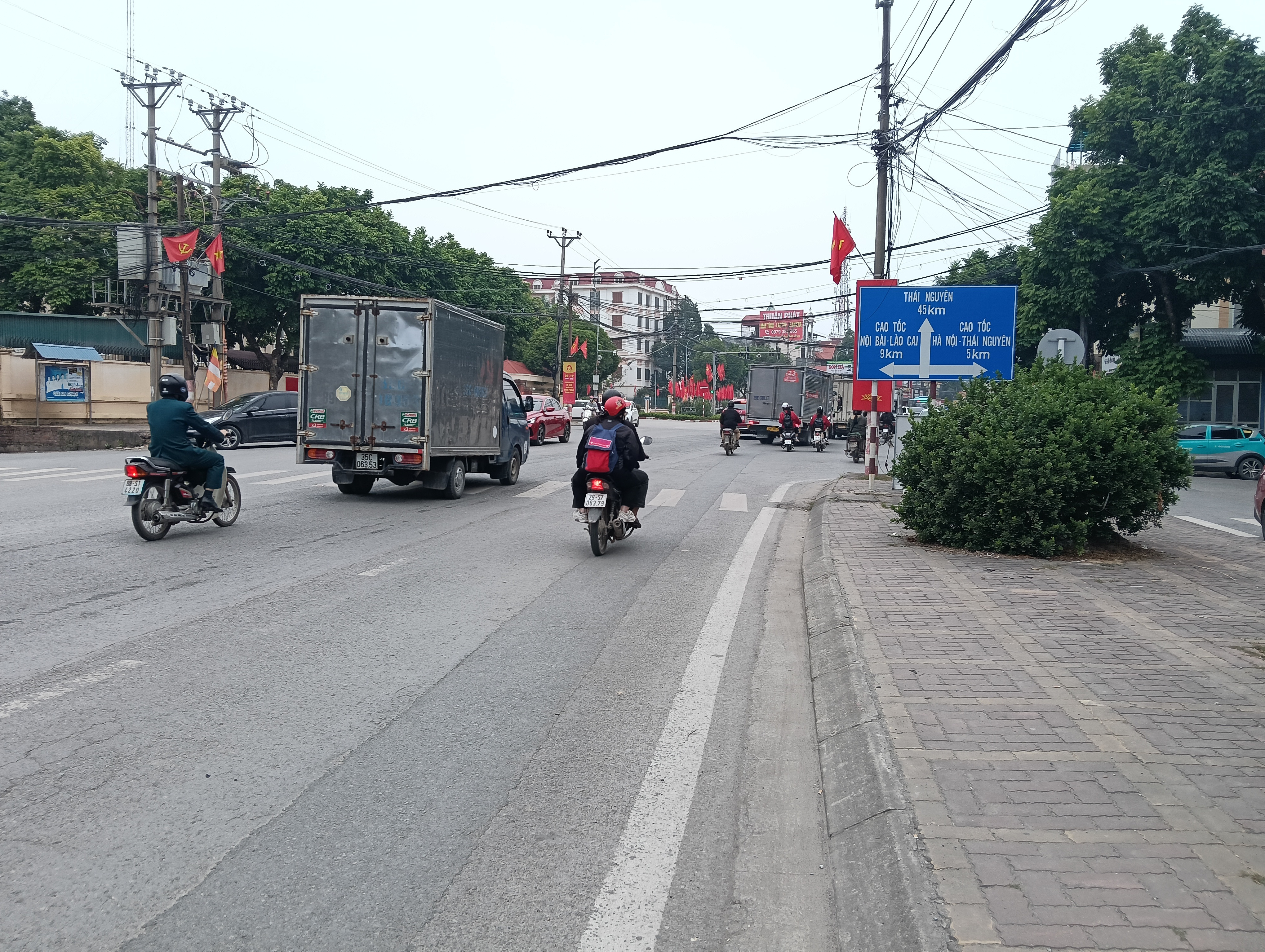 Bán Nhà 2 tầng 80m² Ngã Tư Sóc Sơn giá 13 tỷ Xã Sóc Sơn