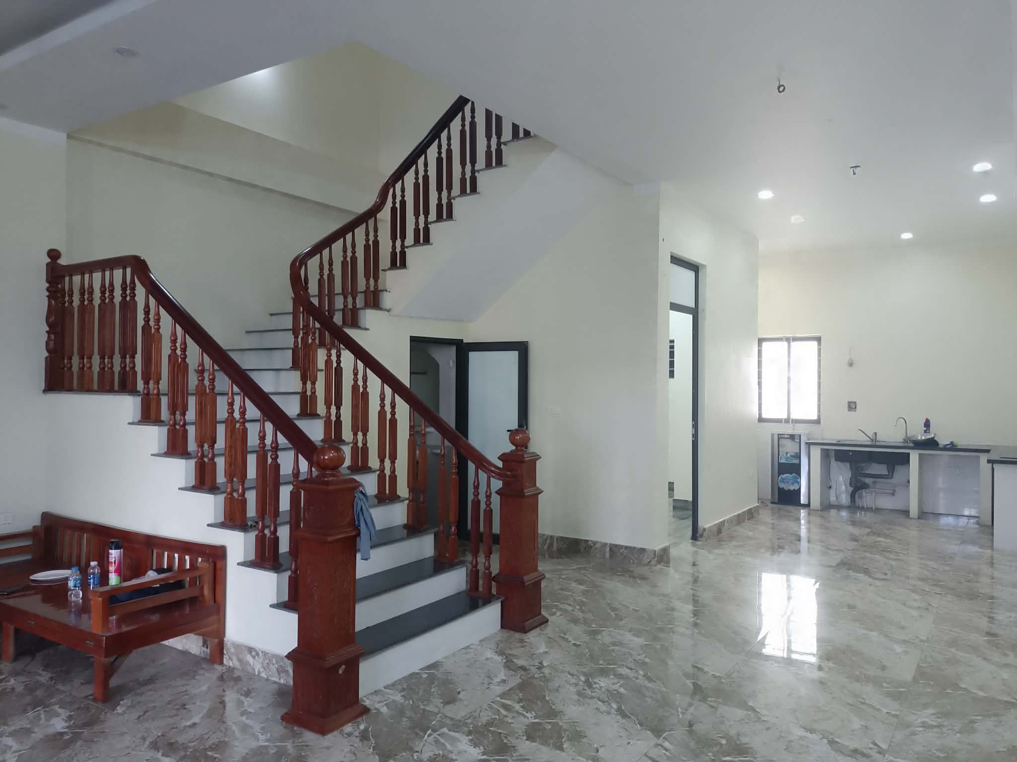 Cho thuê nhà riêng 95m2 , thiết kế 4 tầng tại Lại yên , Hoài đức