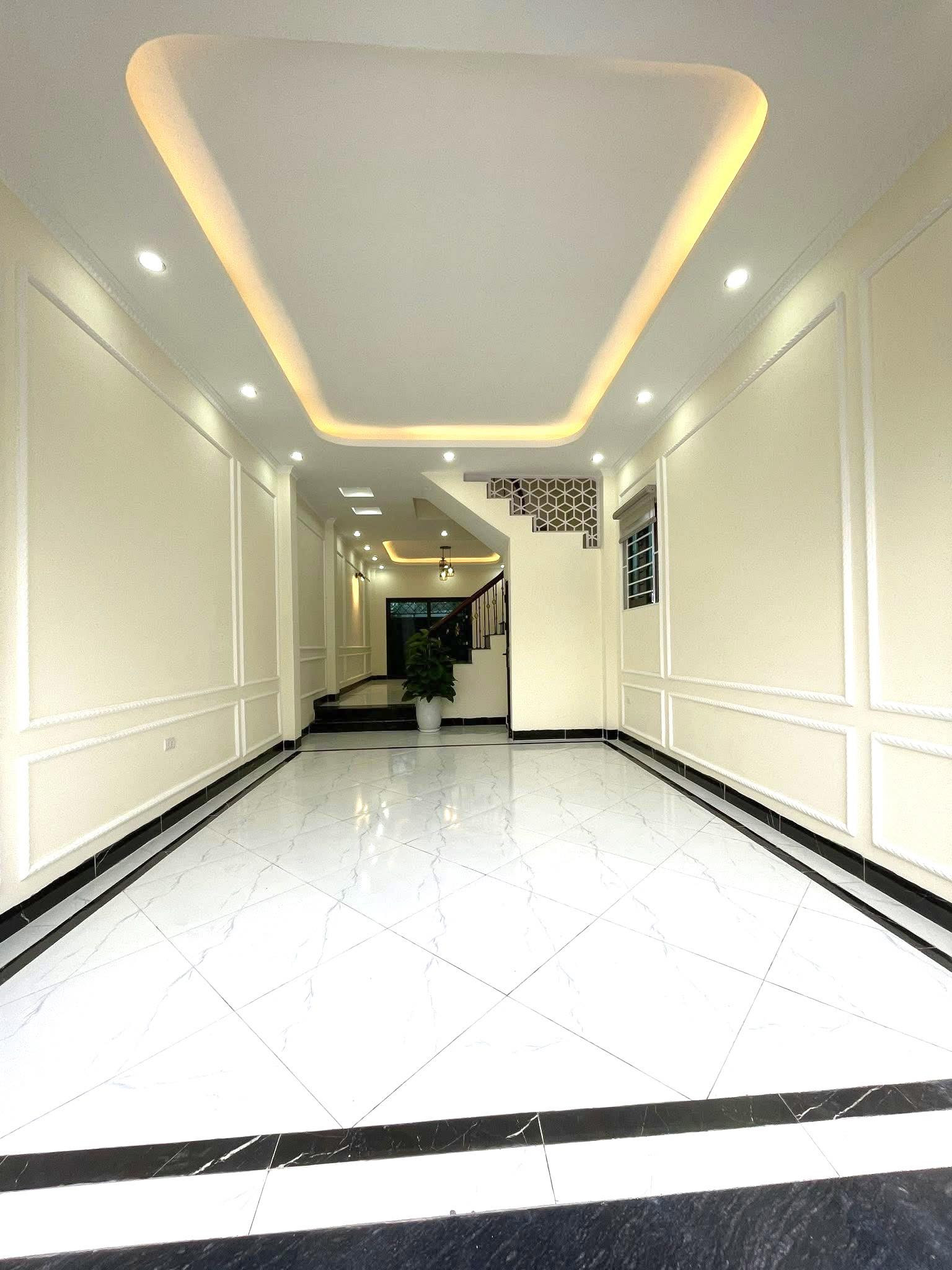 nhà trung tâm xã Sơn Đồng, Hà Nội, 200m ra vành đai 4, 46M2, 4 Tầng, có 4 phòng ngủ khép kín, 5 wc