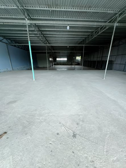 Cho thuê kho xây sẵn kiên cố 640m2 mặt tiền QL57C,Bến Tre.Gía 10 triệu
