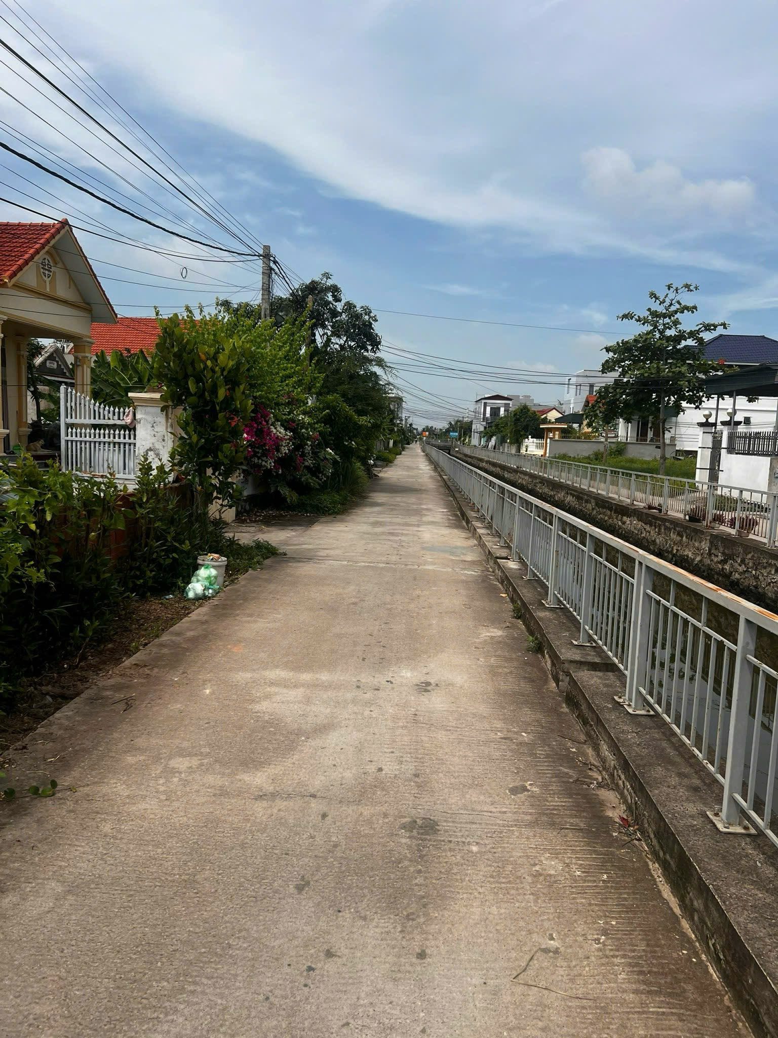 Đất thôn 8 Sông Khoai view mương mát mẻ giá chỉ gần 11tr/m2
