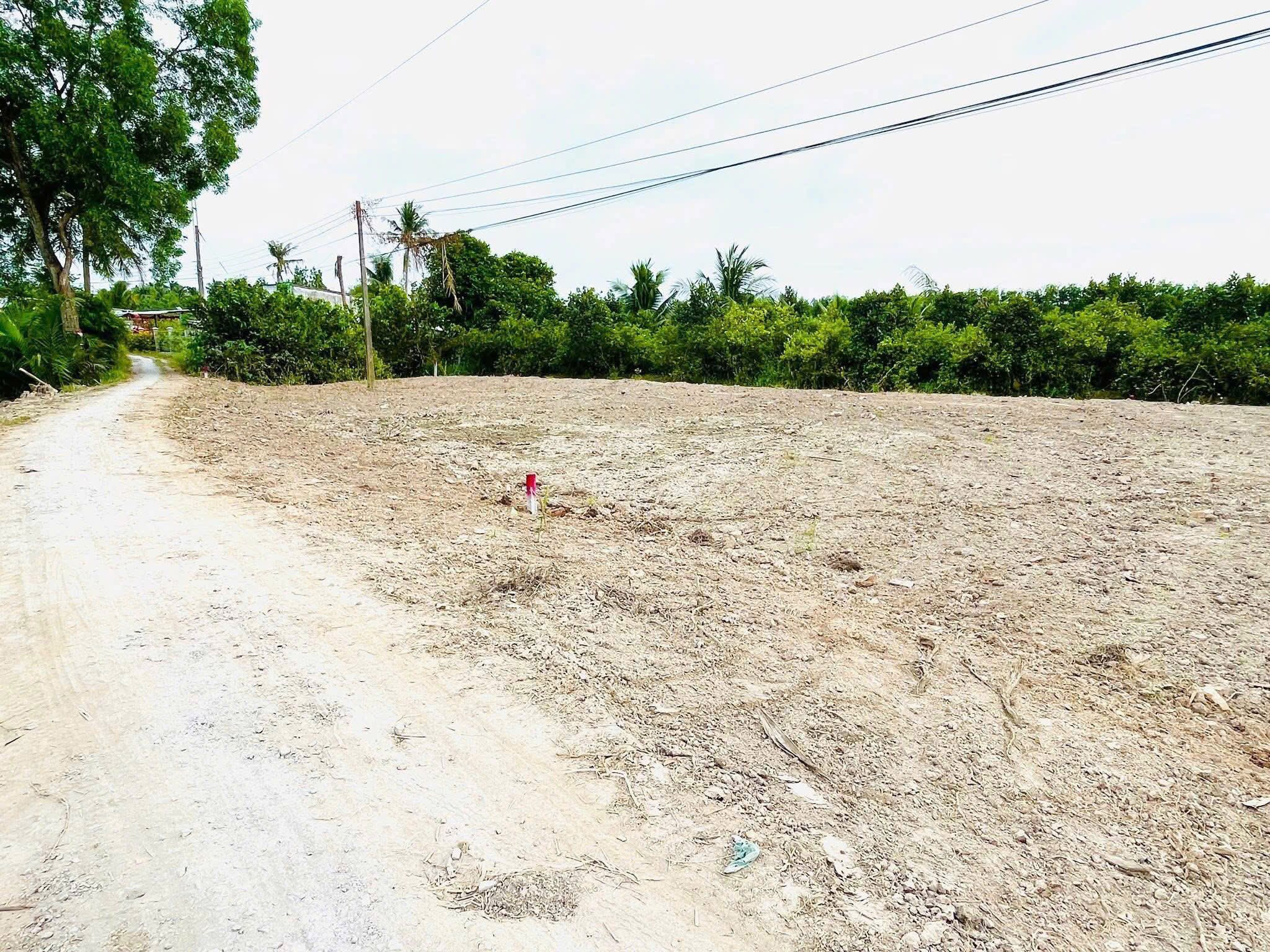 Bán đất 135m² có sẵn 50m² thổ cư ngang 7m giá 205 triệu tại Xã Song Phú