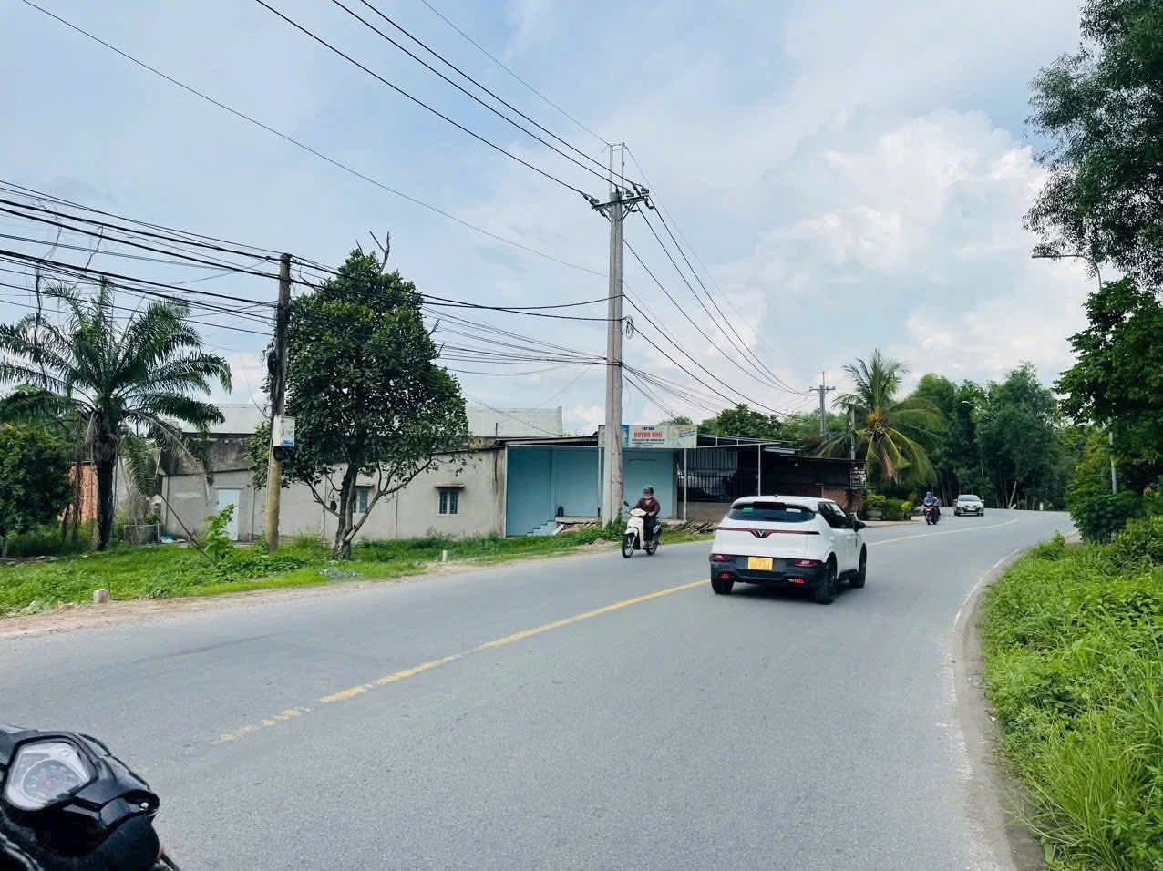 Bán đất góc 2MT đường Nguyễn Văn Khạ xã Tân An Hội Củ Chi TPHCM, DT: 19x30m.