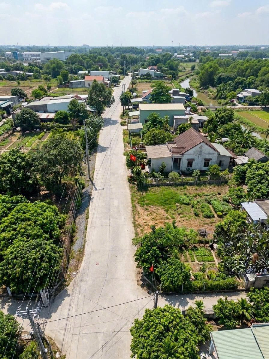 Chính chủ bán 11x19m2 thổ lư lô góc 2 MT ngay Thị Trấn Củ Chi, sổ riêng qh khu dân cư