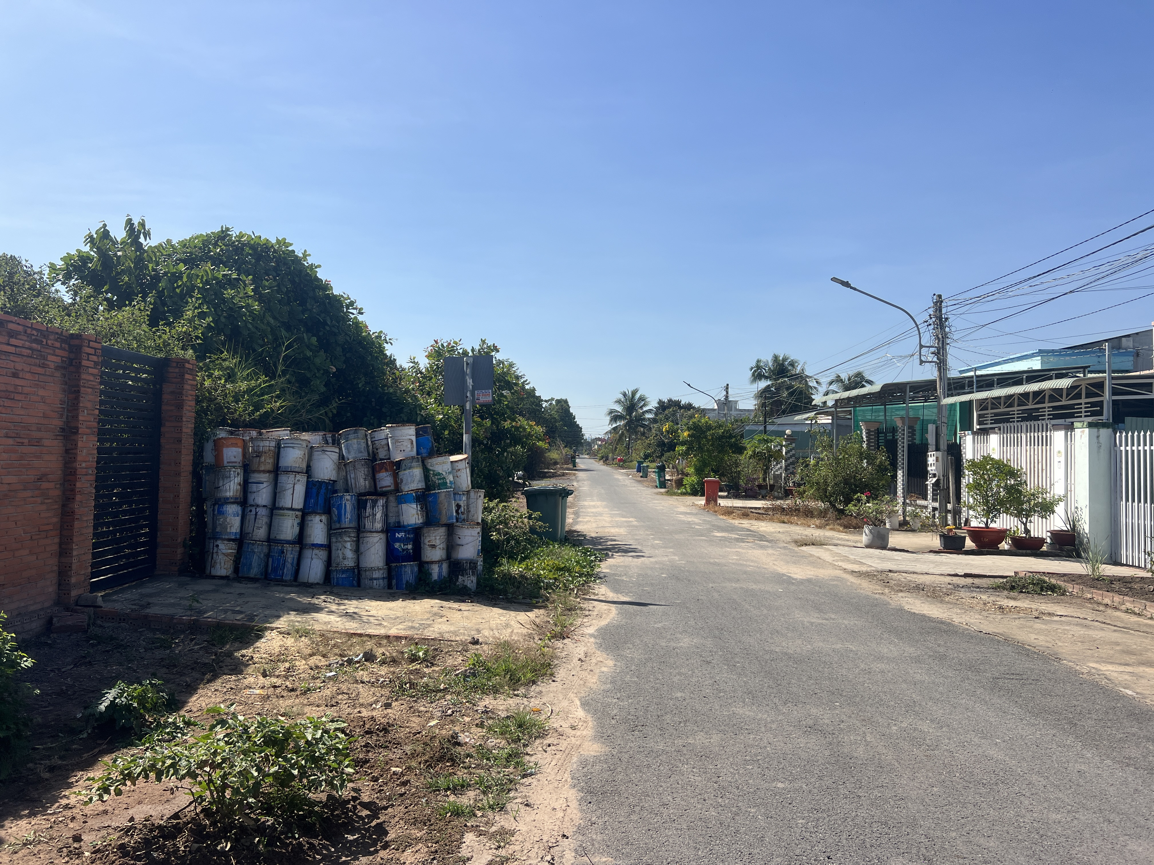 Bán đất 454.3m² có sẵn 100m² thổ cư ngang 10m giá 145 triệu tại Xã Tân Châu