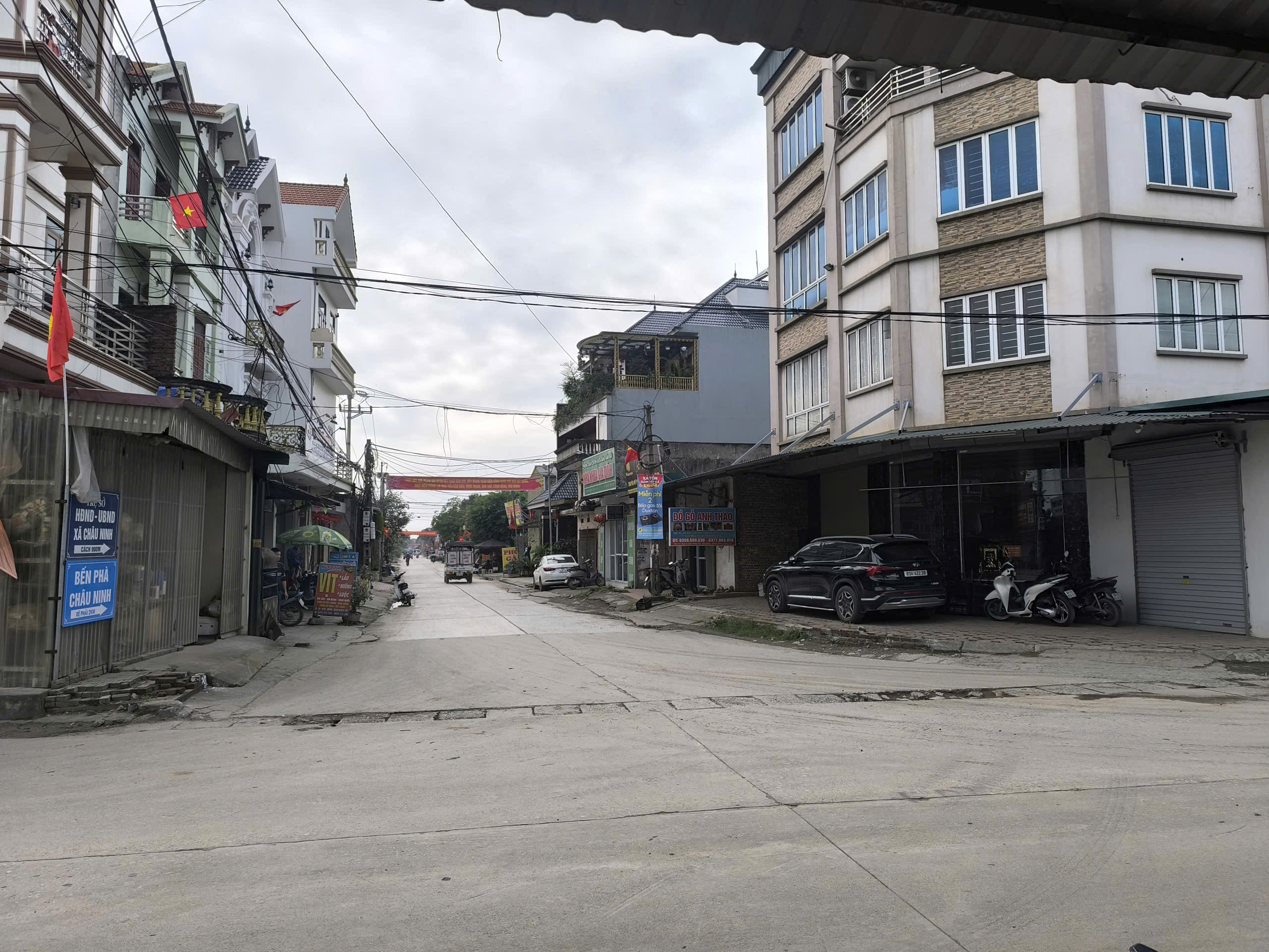 BÁN GẤP LÔ ĐẤT CHÂU NINH 200M MT 10.6M GIÁ 19.5TR/M2(HOT)