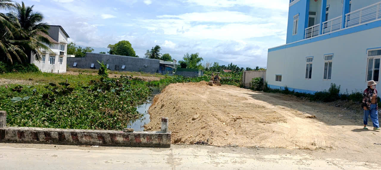 0938113403 Bán đất 409.5m² giá 4.2 tỷ Xã Tân Định Z185