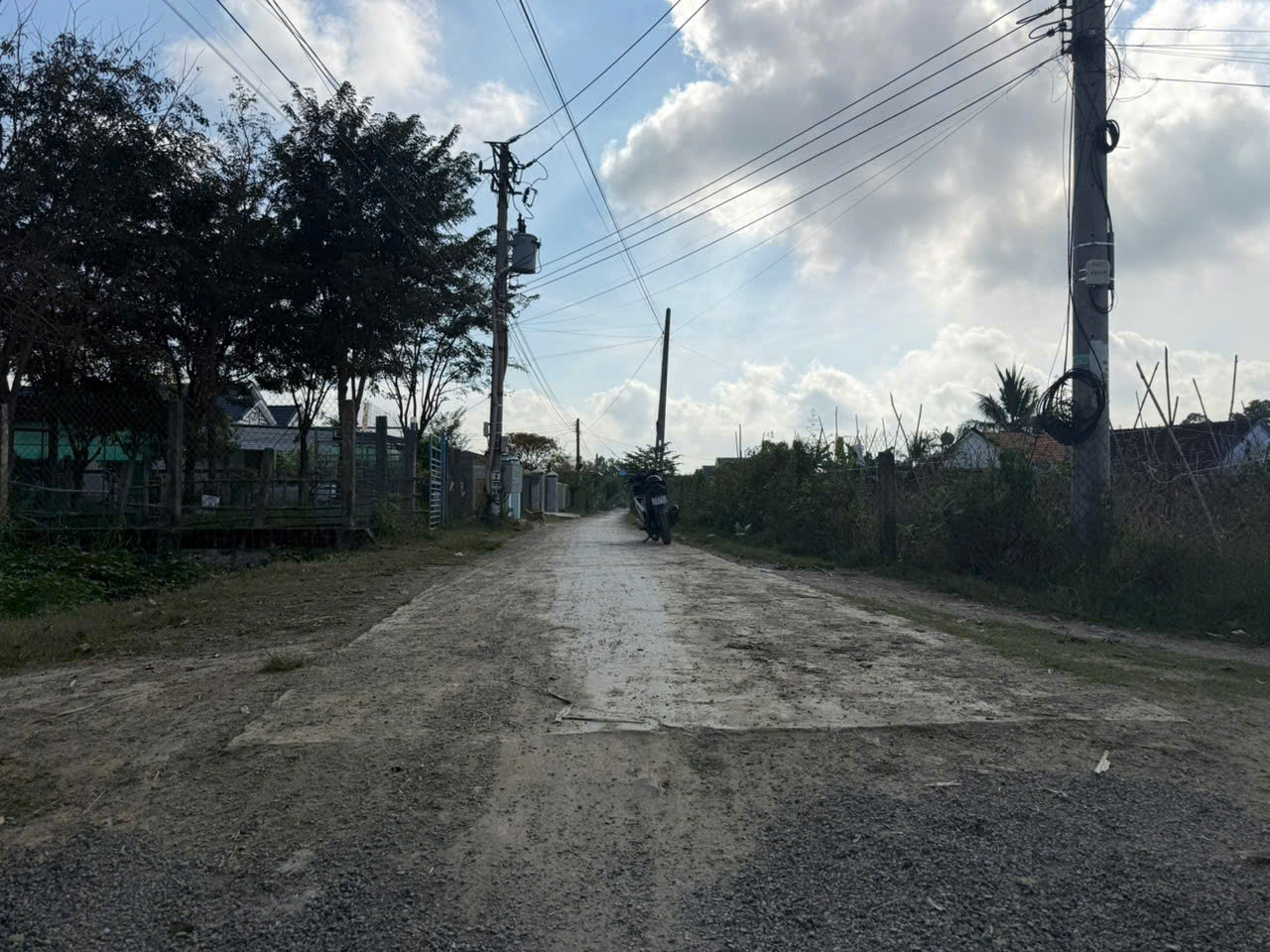 0938113403 Bán đất 89.5m² full thổ cư ngang 5m giá 310 triệu tại Xã Tân Định Z413