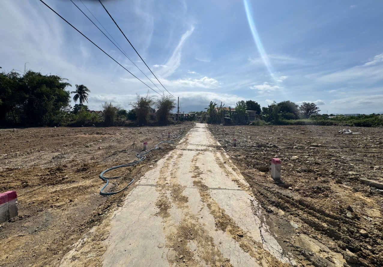0938113403 Bán đất 119.6m² full thổ cư ngang 5.39m giá 550 triệu tại Xã Tân Định Z369