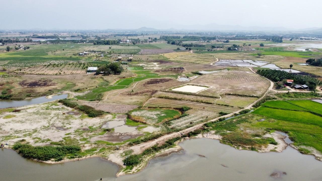 Bán đất TMDV view vị trí cực đẹp  Hồ Suối Trầu xã Tân Định Khánh Hoà 0985451850
