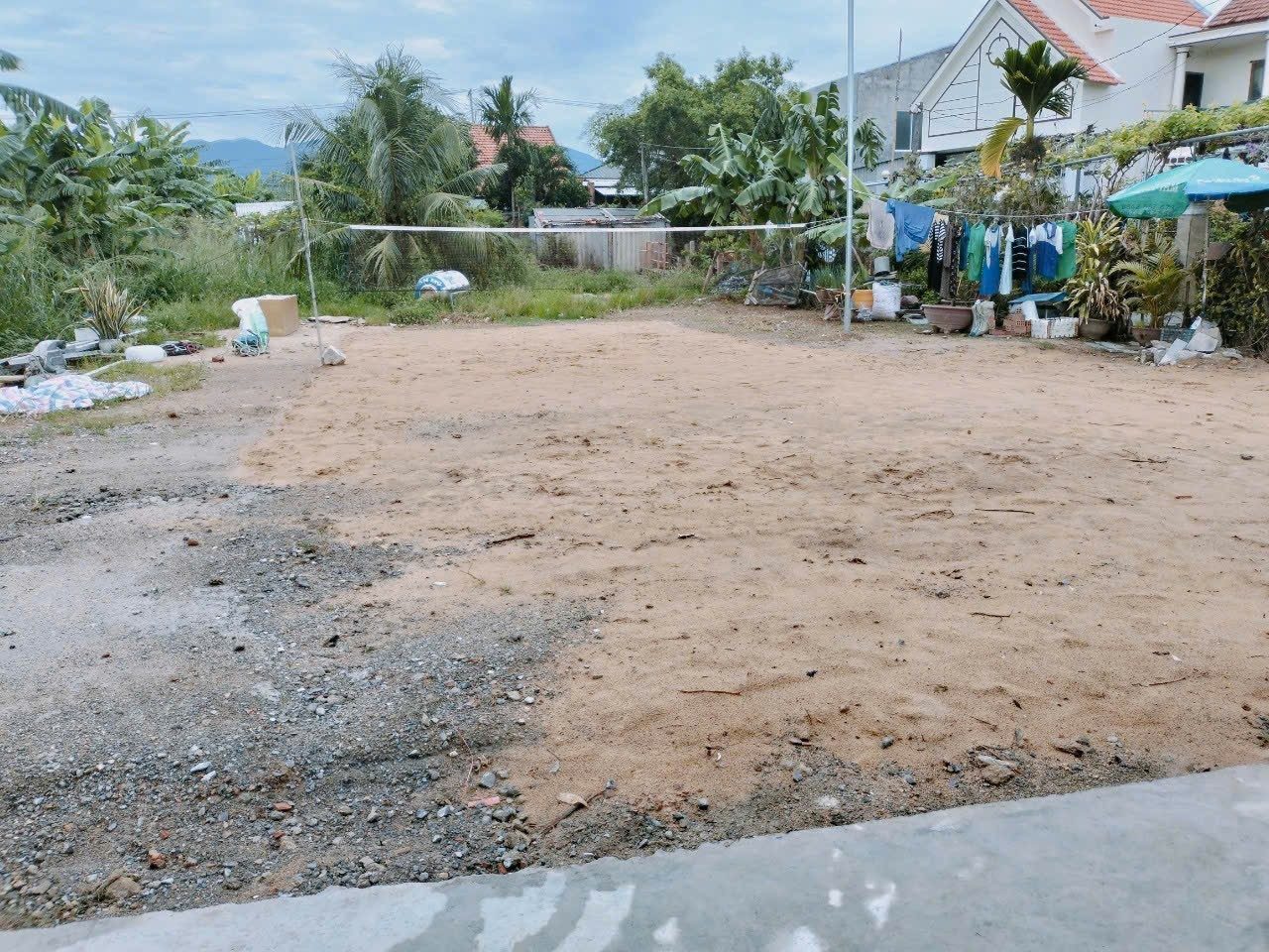 0938113403 Bán đất 500m² có sẵn 200m² thổ cư ngang 16m giá 2.8 tỷ tại Xã Tân Định Z530