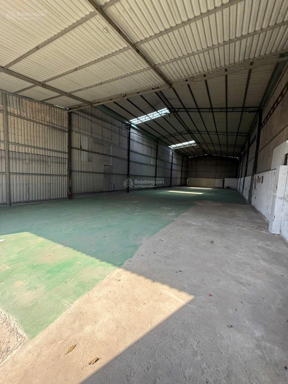 Bán Đất 350m2 có sẵn 350 m2 thổ cư giá 9.9 tỷ tại Xã Tân Hiệp Huyện Hóc Môn TP. Hồ Chí Minh